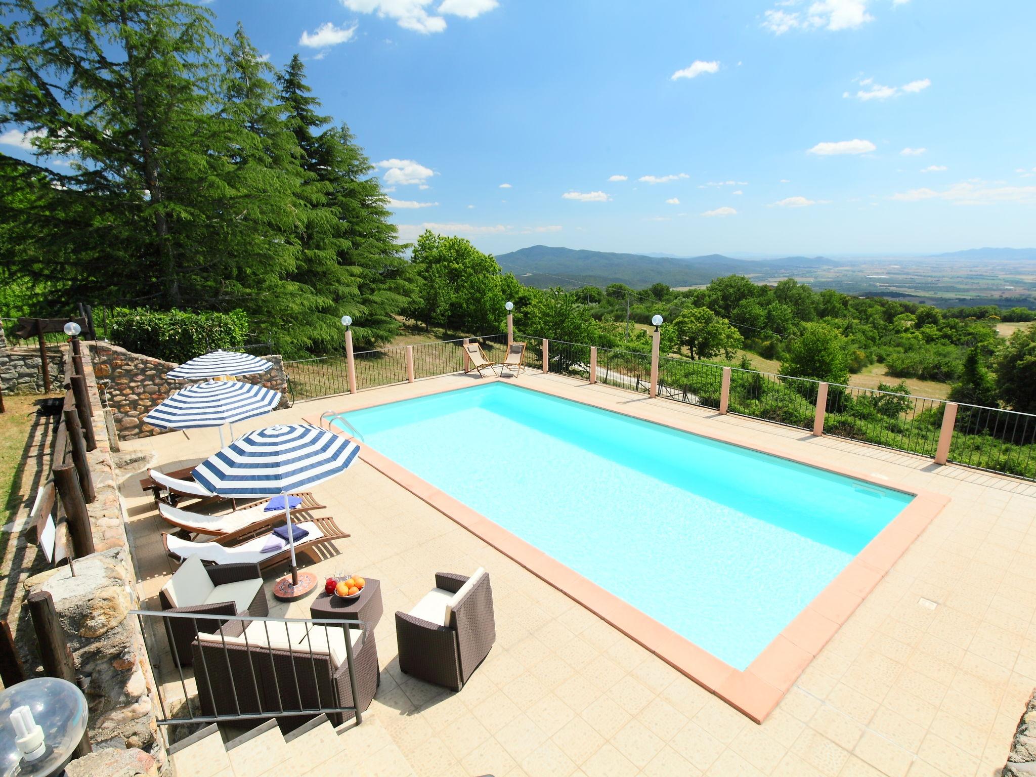 Photo 2 - Maison de 2 chambres à Roccastrada avec piscine privée et jardin