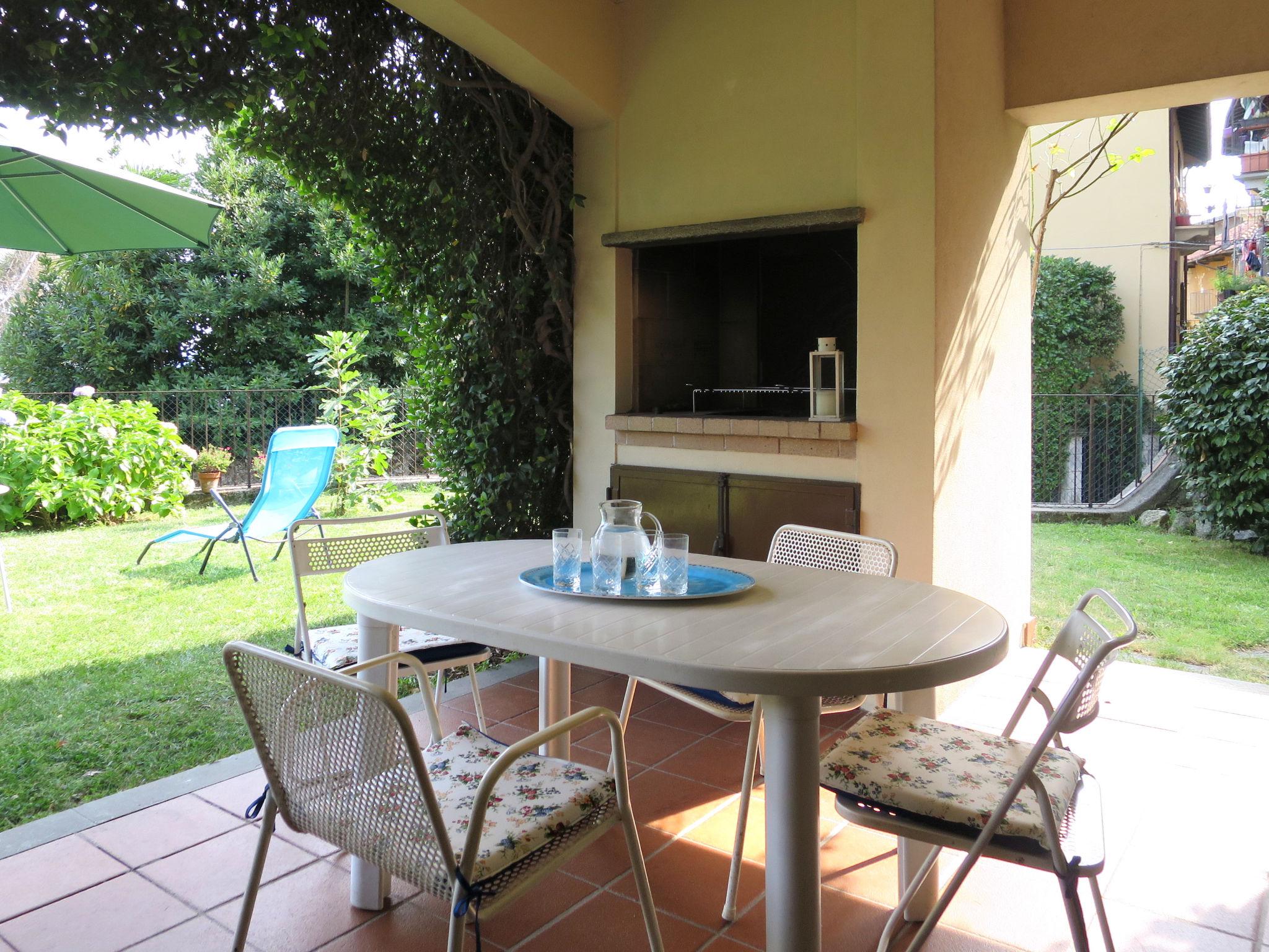 Photo 17 - 2 bedroom Apartment in Belgirate with garden and mountain view