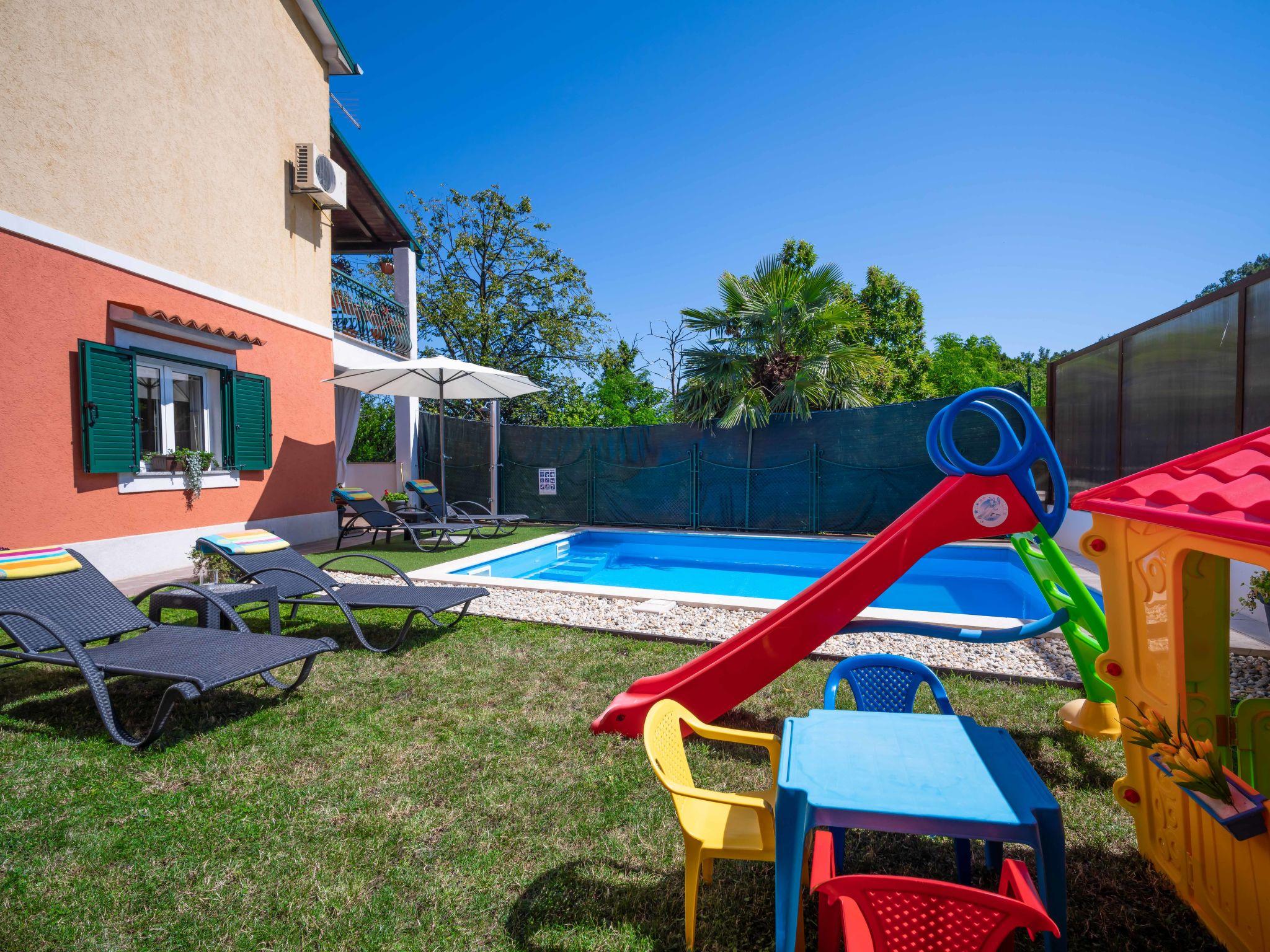 Foto 24 - Apartamento de 2 quartos em Opatija com piscina privada e vistas do mar