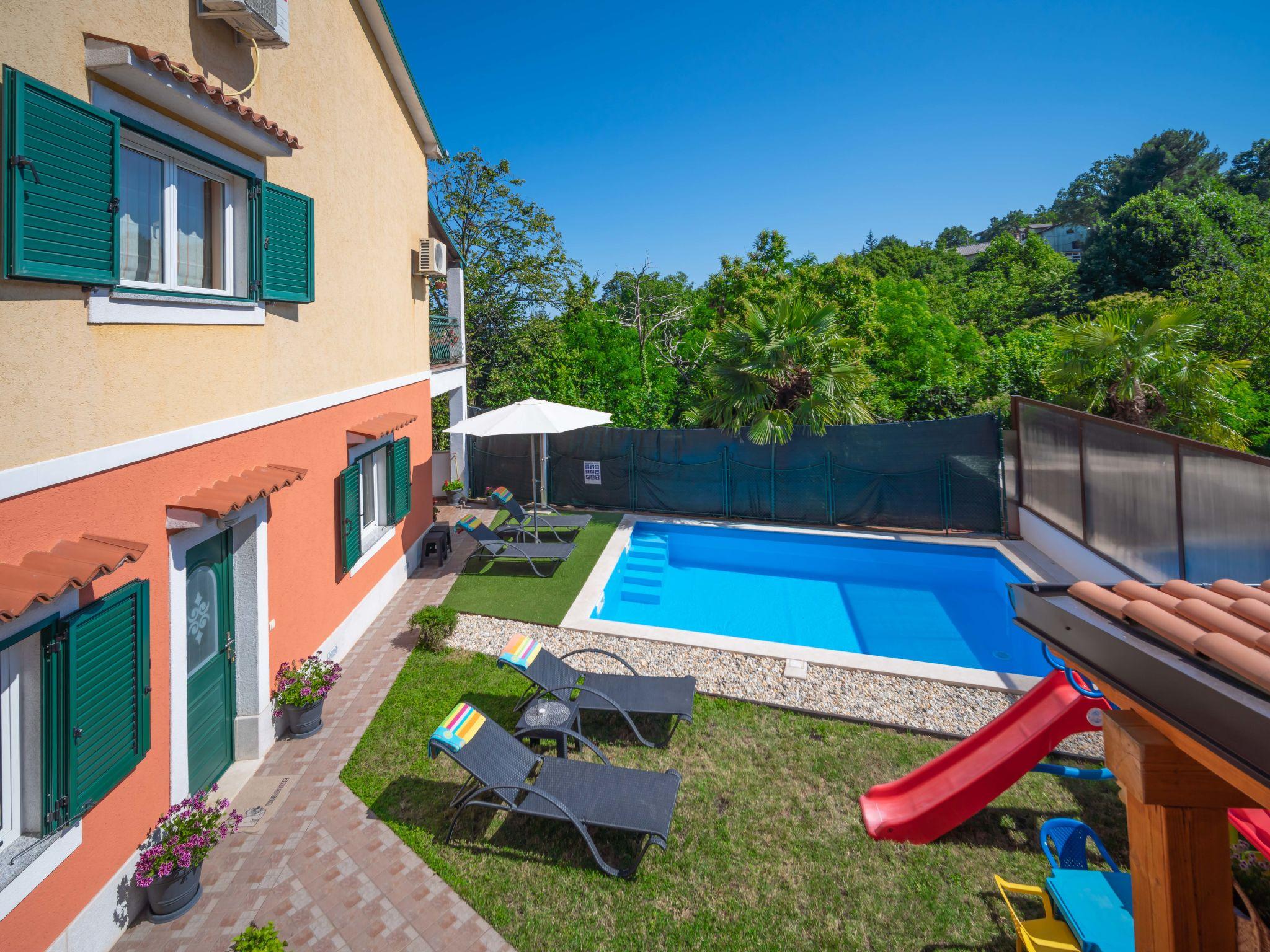 Foto 1 - Apartamento de 2 quartos em Opatija com piscina privada e vistas do mar