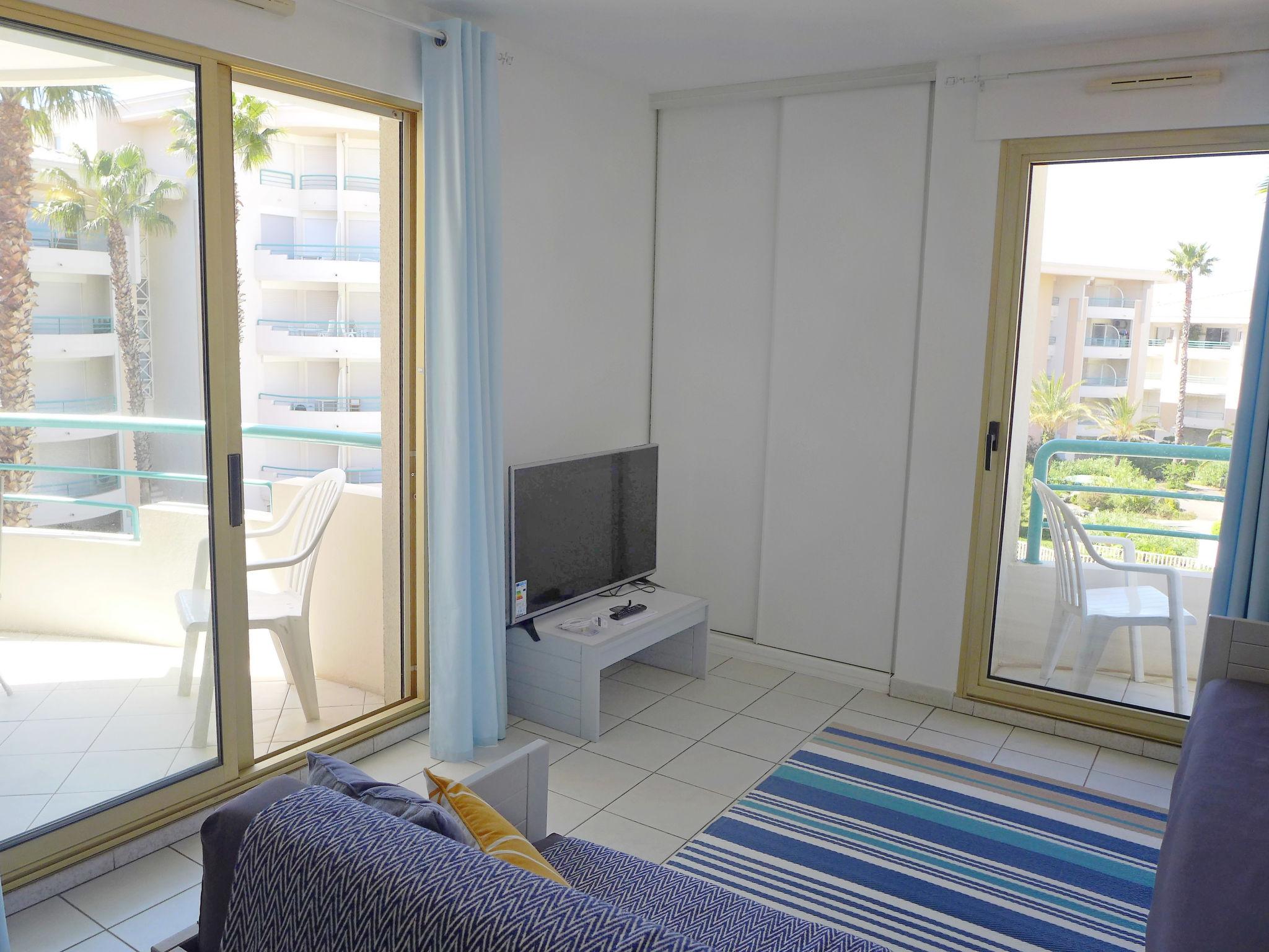 Foto 6 - Apartamento de 1 quarto em Fréjus com piscina e terraço