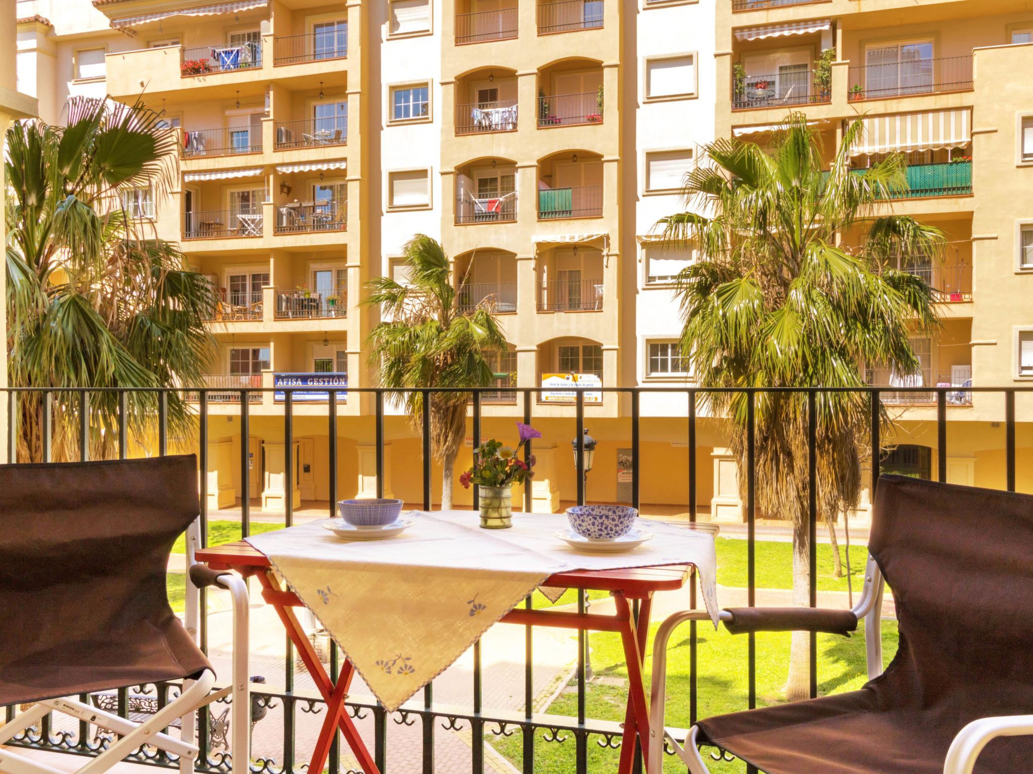 Foto 1 - Apartment mit 2 Schlafzimmern in Estepona mit terrasse und blick aufs meer