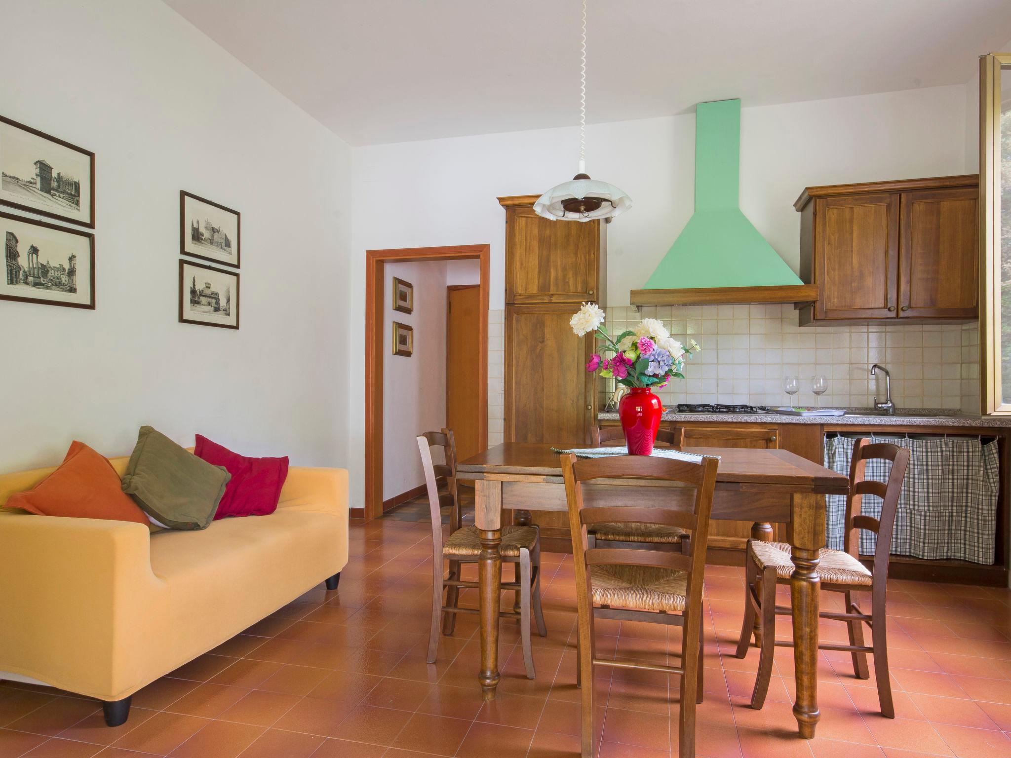 Foto 5 - Apartamento de 1 habitación en Montaione con piscina y jardín