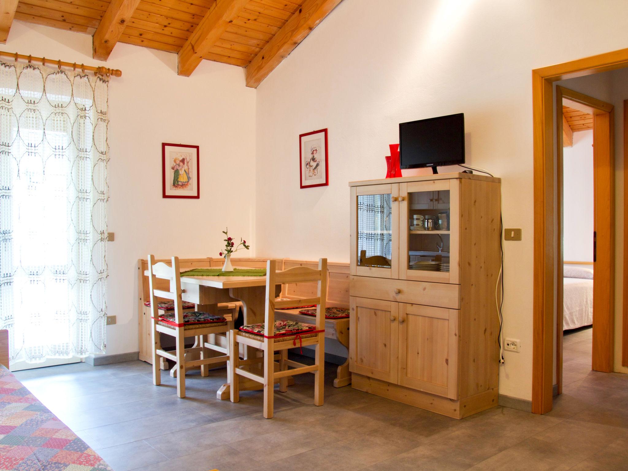 Photo 10 - 1 bedroom Apartment in Ledro with swimming pool and garden