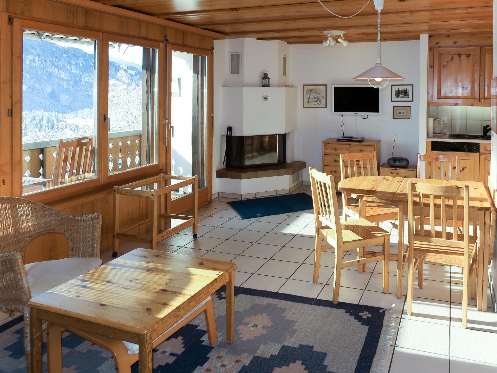 Photo 2 - 1 bedroom Apartment in Laax with mountain view