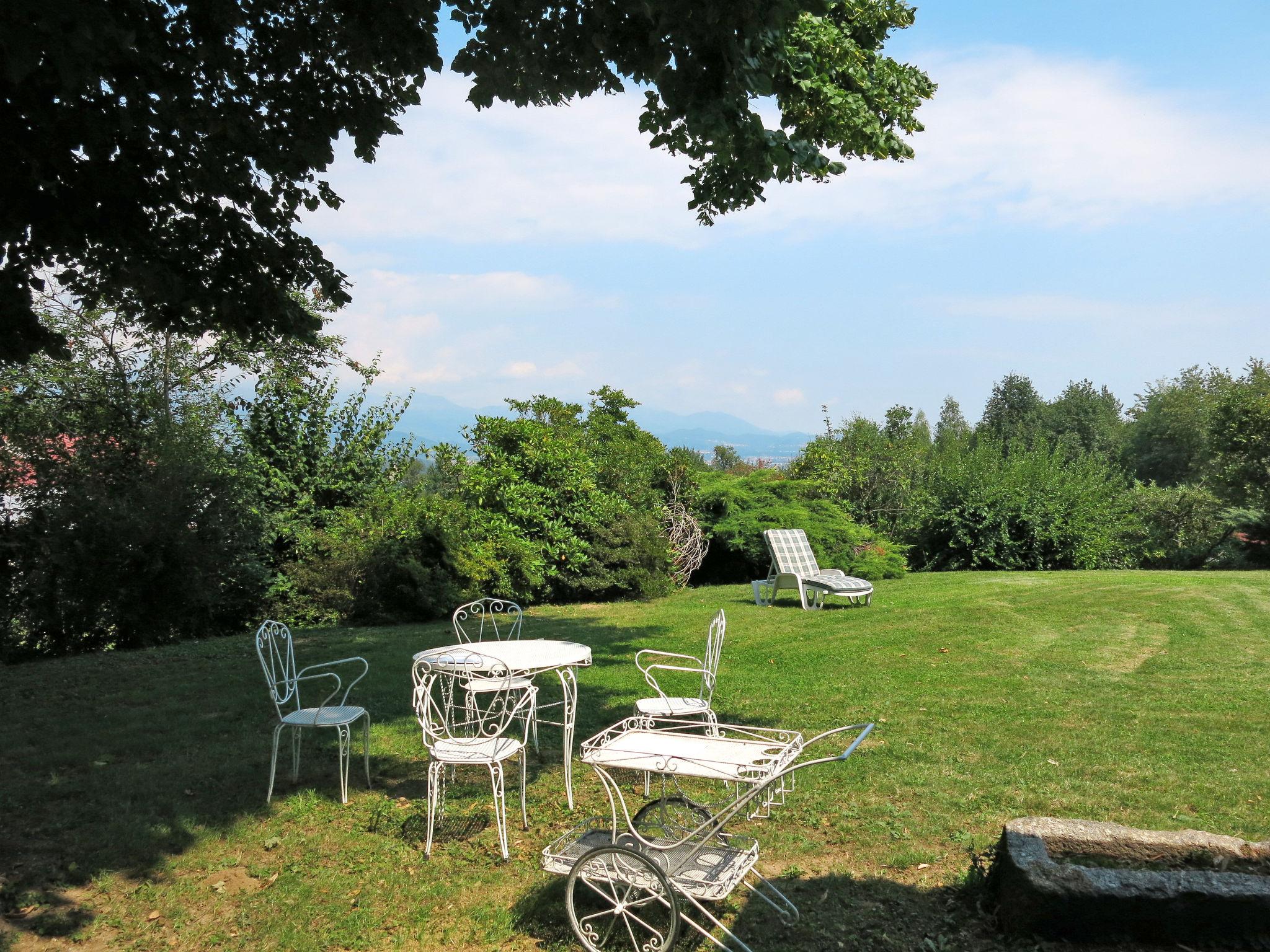 Photo 24 - Maison de 5 chambres à Zubiena avec jardin et vues sur la montagne