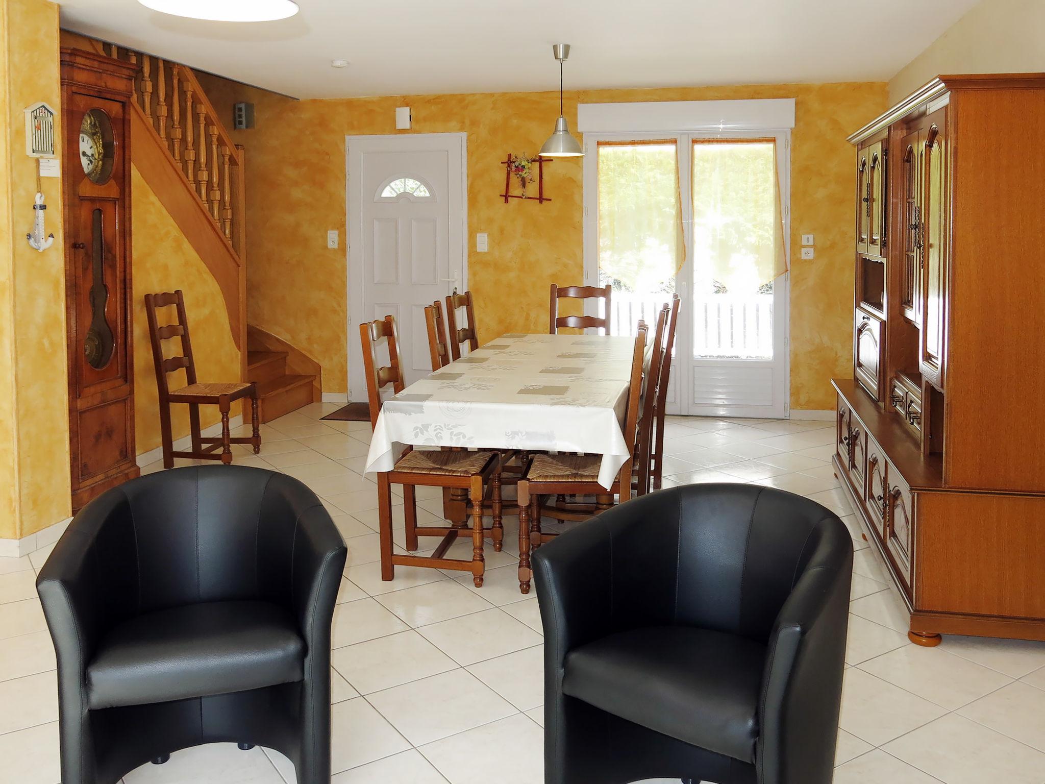 Photo 8 - 3 bedroom House in La Turballe with garden and sea view