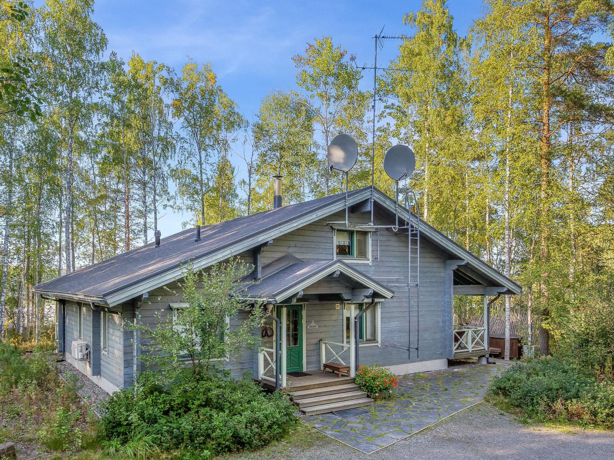 Foto 2 - Casa de 3 habitaciones en Pertunmaa con sauna