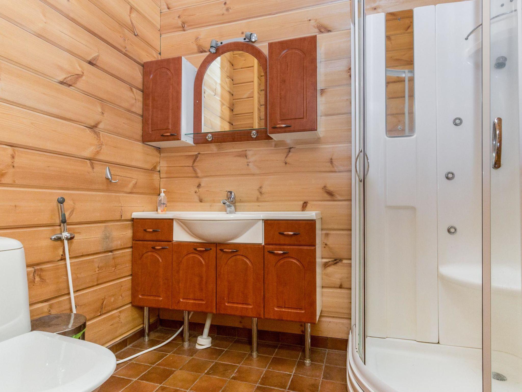 Foto 23 - Casa con 3 camere da letto a Pertunmaa con sauna