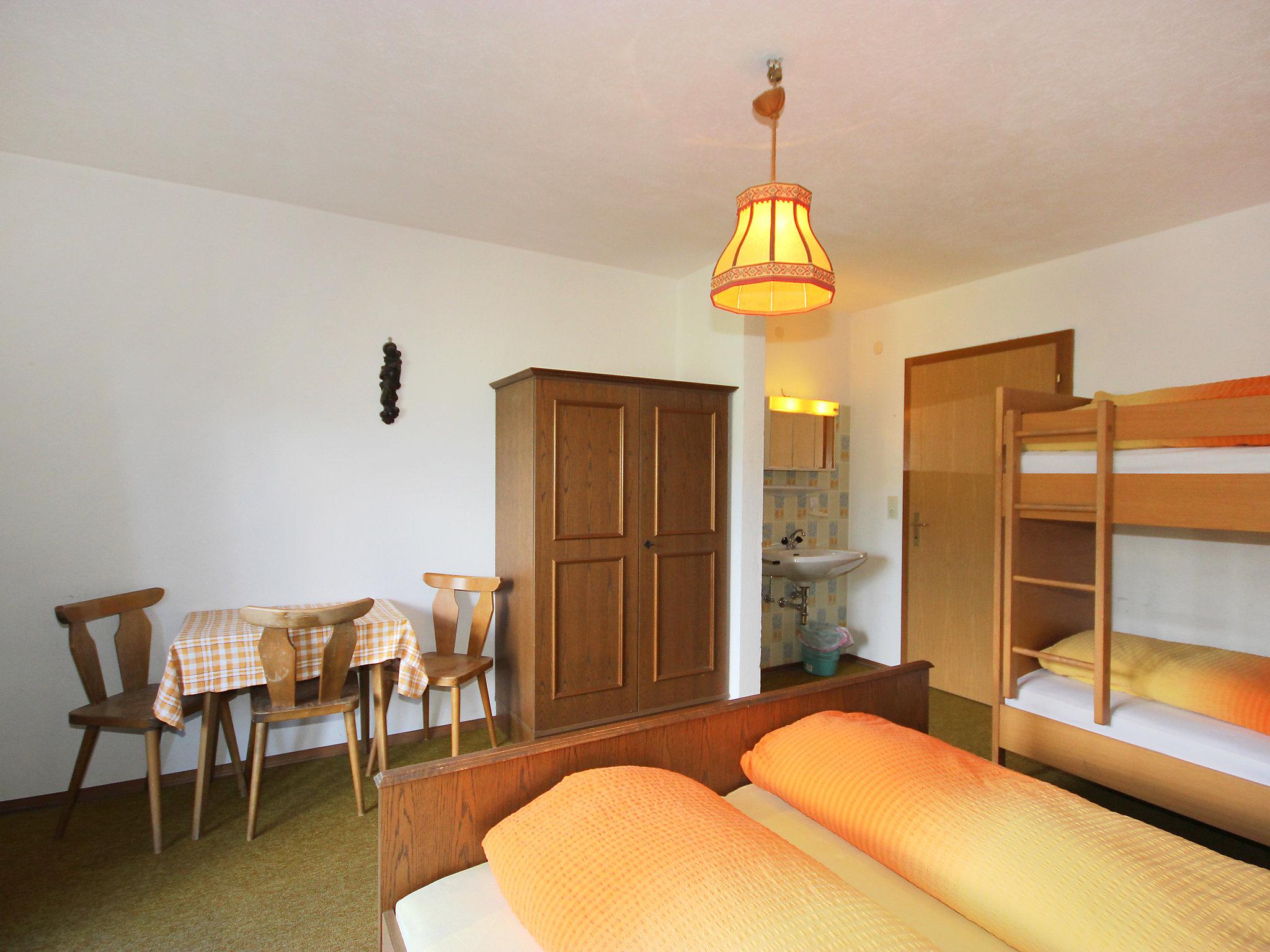 Photo 16 - Appartement de 3 chambres à Aschau im Zillertal avec vues sur la montagne