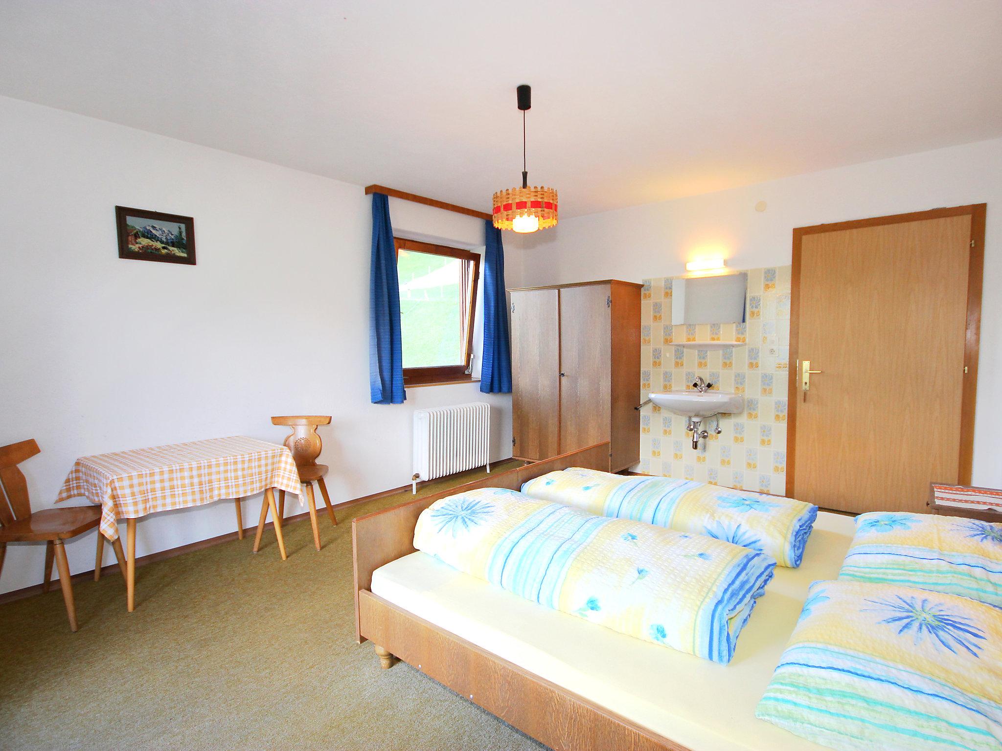 Foto 8 - Apartment mit 3 Schlafzimmern in Aschau im Zillertal mit blick auf die berge