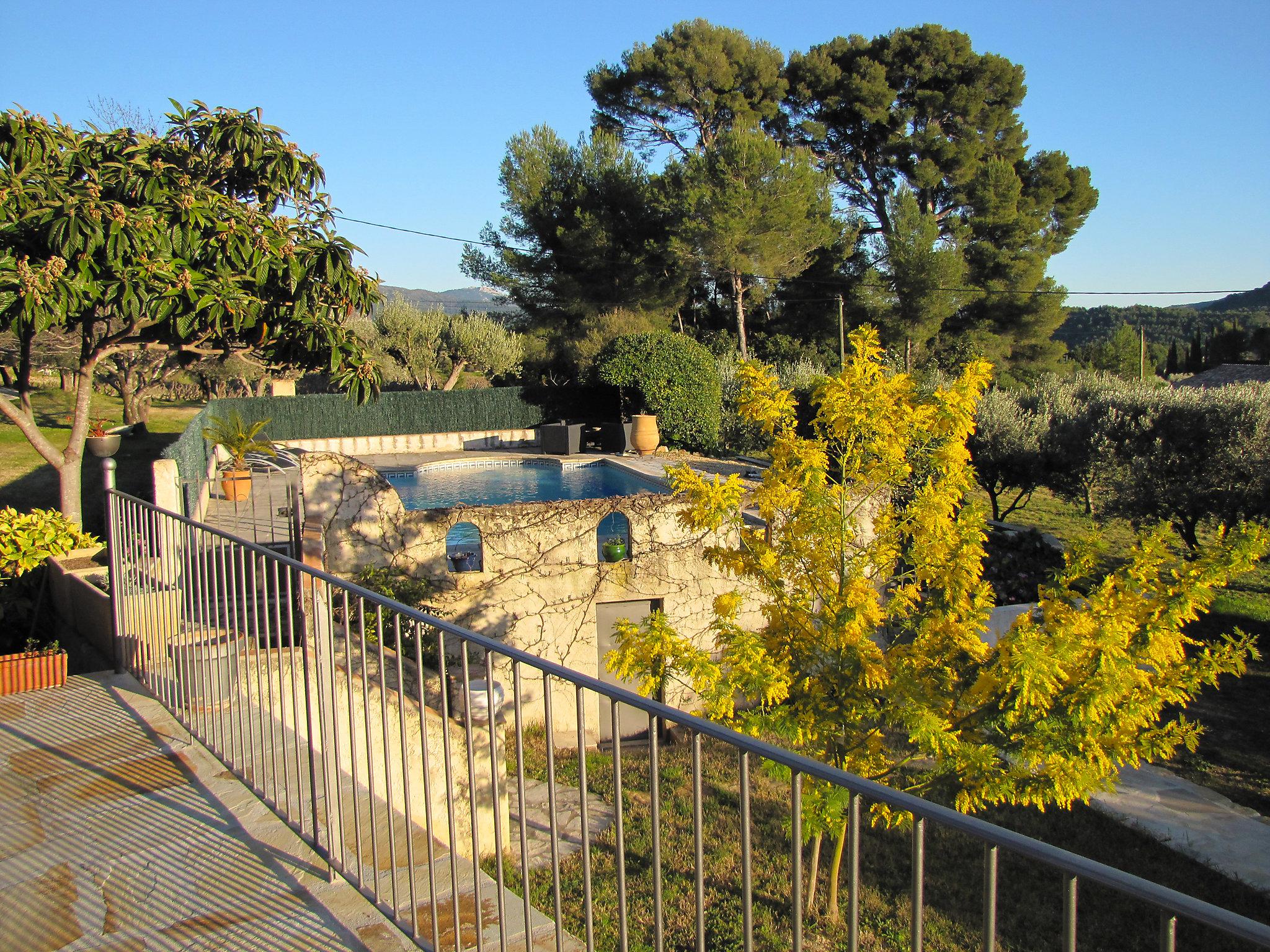 Photo 27 - 2 bedroom Apartment in Le Castellet with private pool and garden