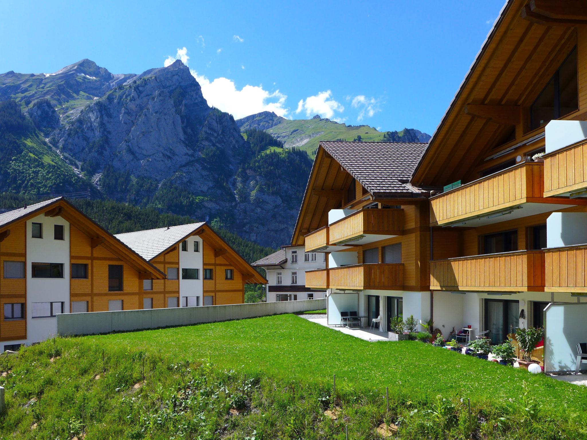 Foto 20 - Appartamento con 2 camere da letto a Kandersteg con vista sulle montagne