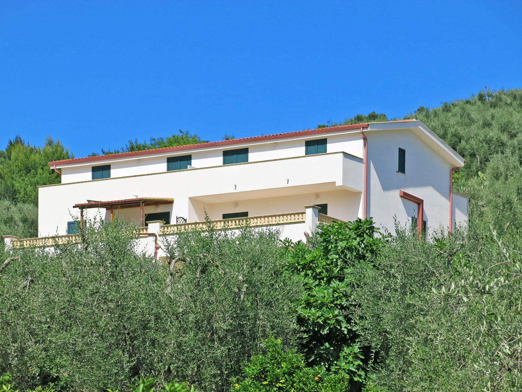 Foto 27 - Apartamento de 3 quartos em Peschici com jardim e vistas do mar
