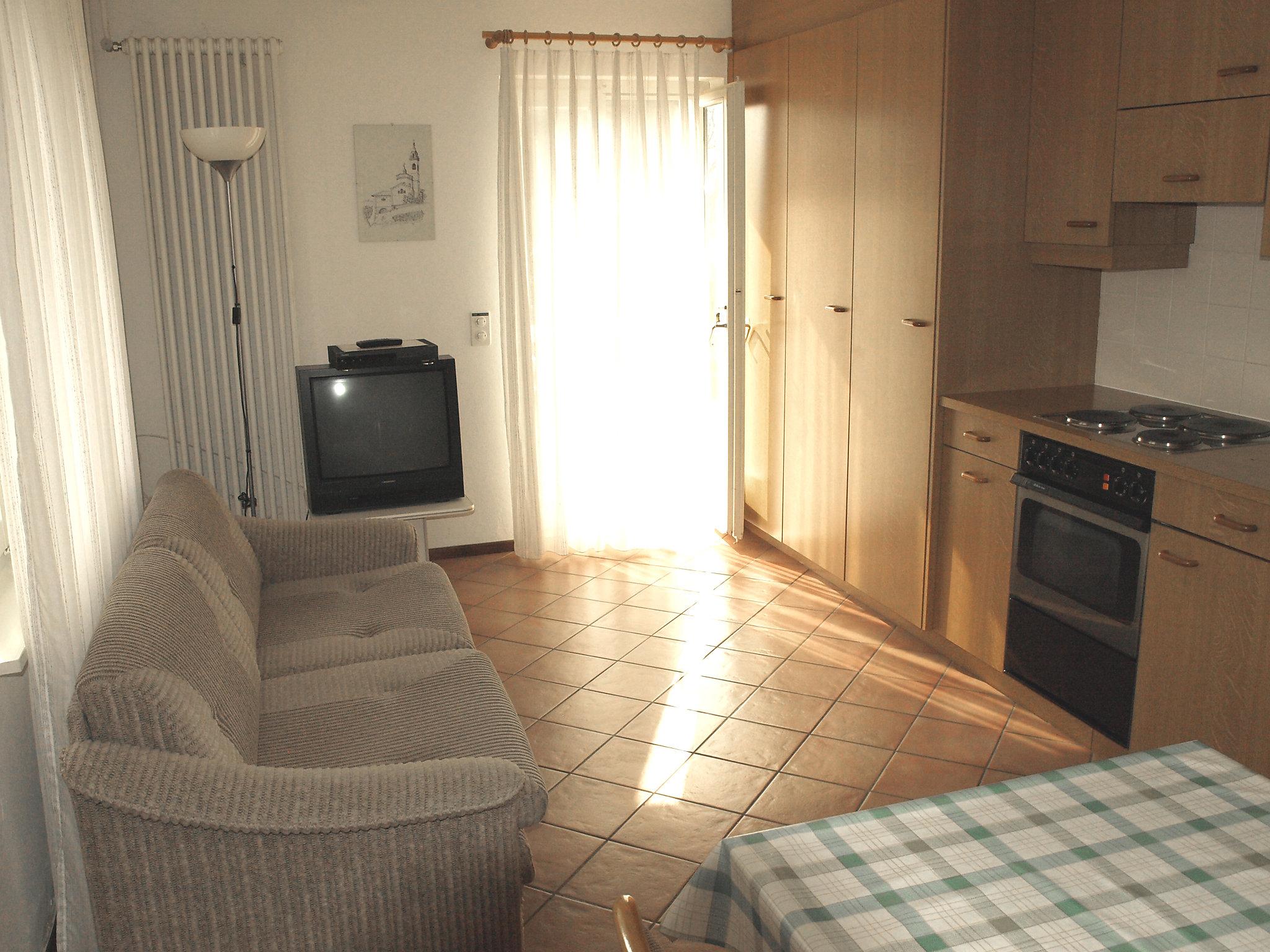 Foto 7 - Apartamento de 1 quarto em Lugano com jardim