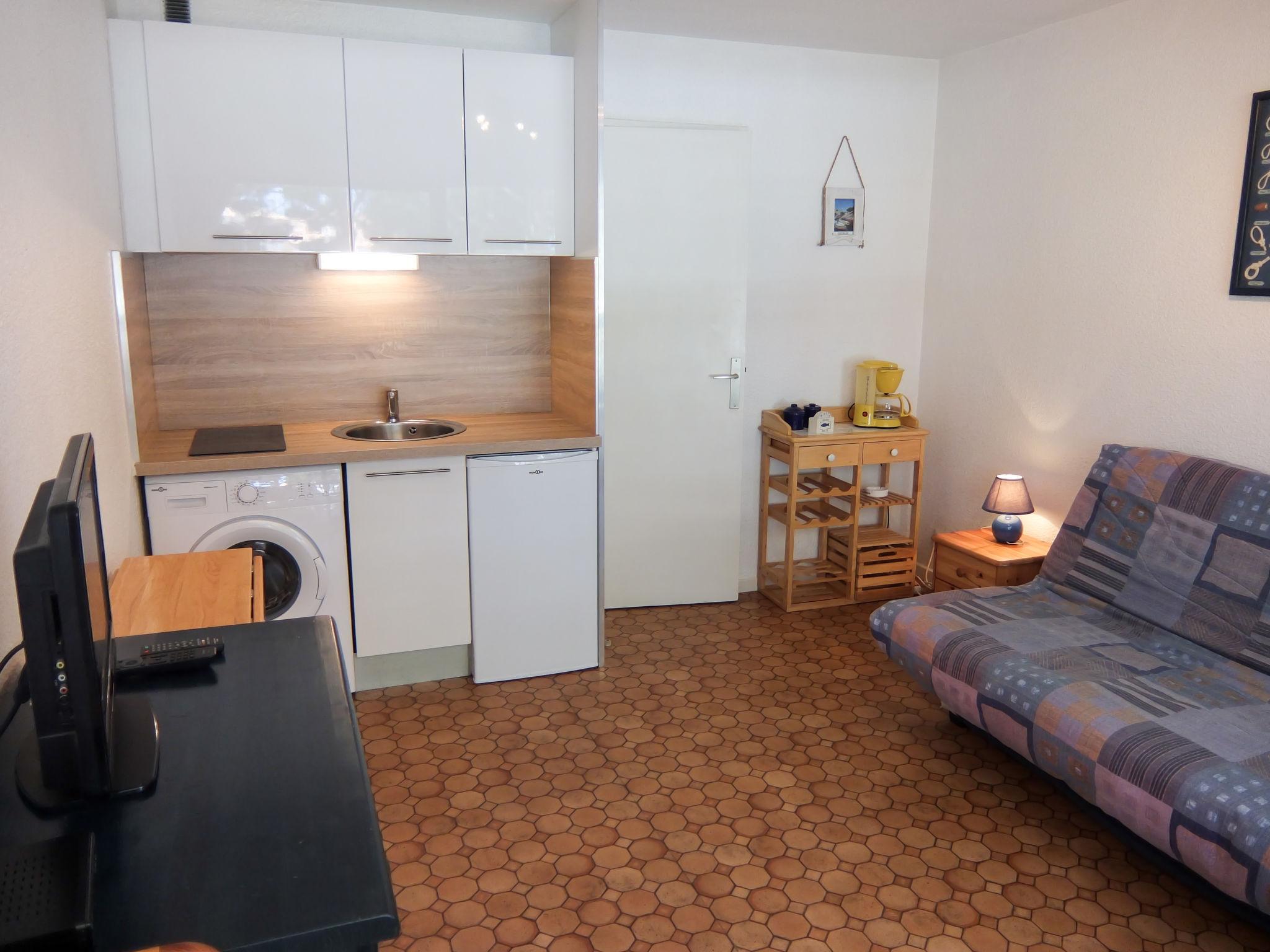 Foto 4 - Apartment mit 1 Schlafzimmer in Saint-Cyprien