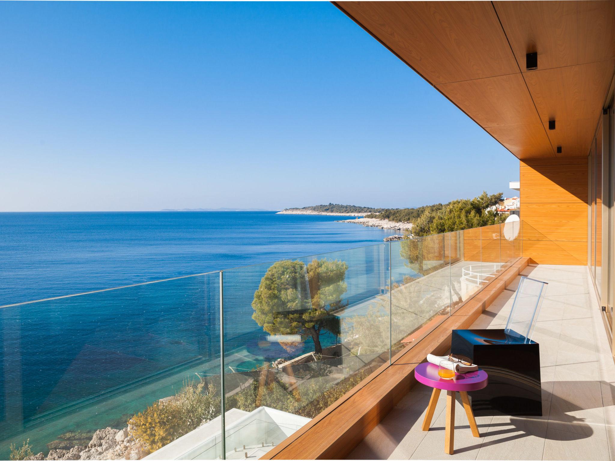 Foto 3 - Casa de 5 quartos em Primošten com piscina privada e vistas do mar