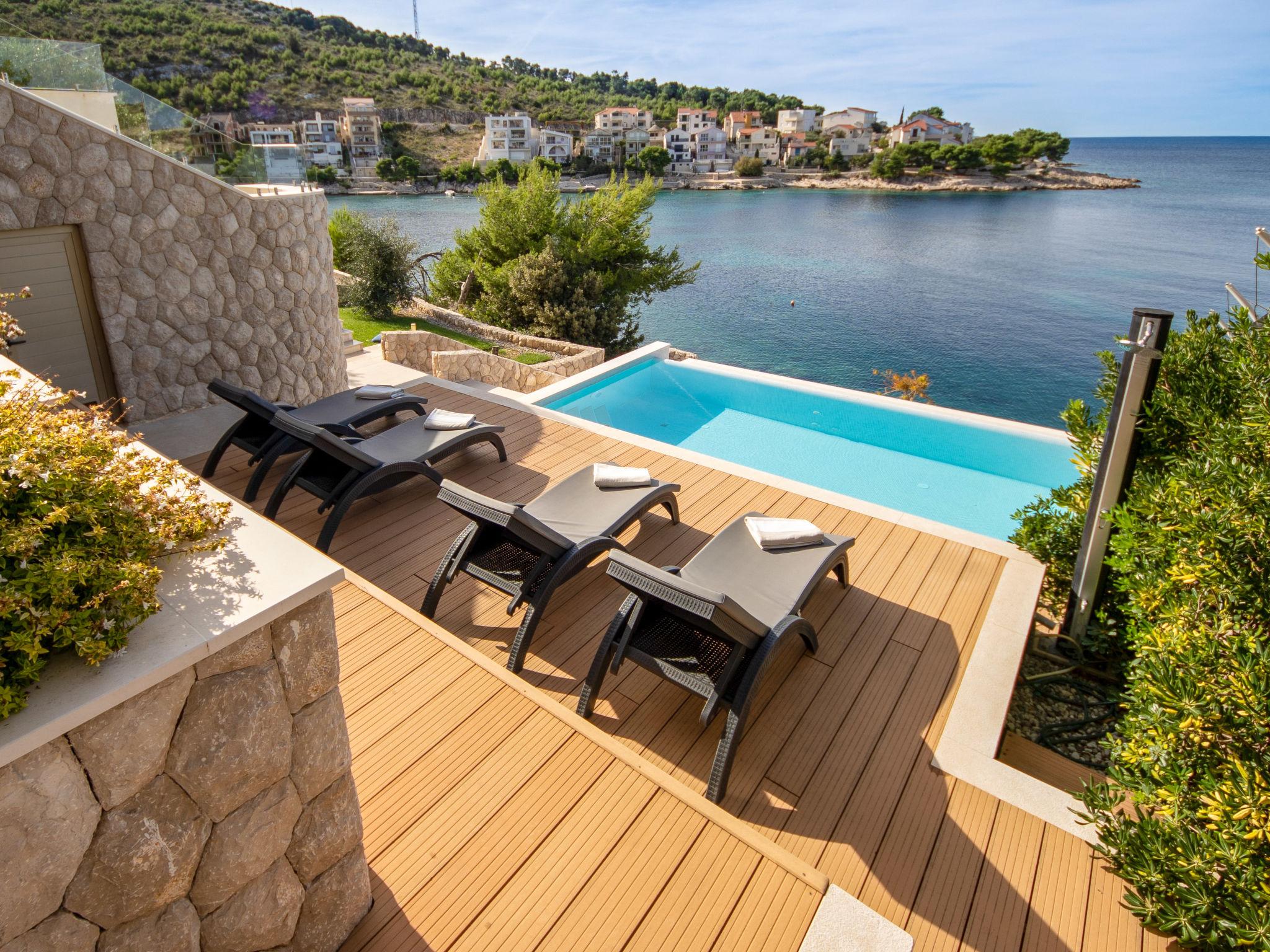 Photo 30 - Maison de 5 chambres à Primošten avec piscine privée et vues à la mer