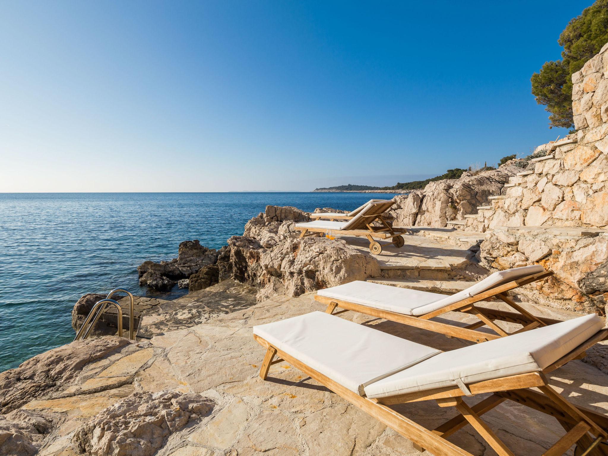 Photo 7 - Maison de 5 chambres à Primošten avec piscine privée et vues à la mer