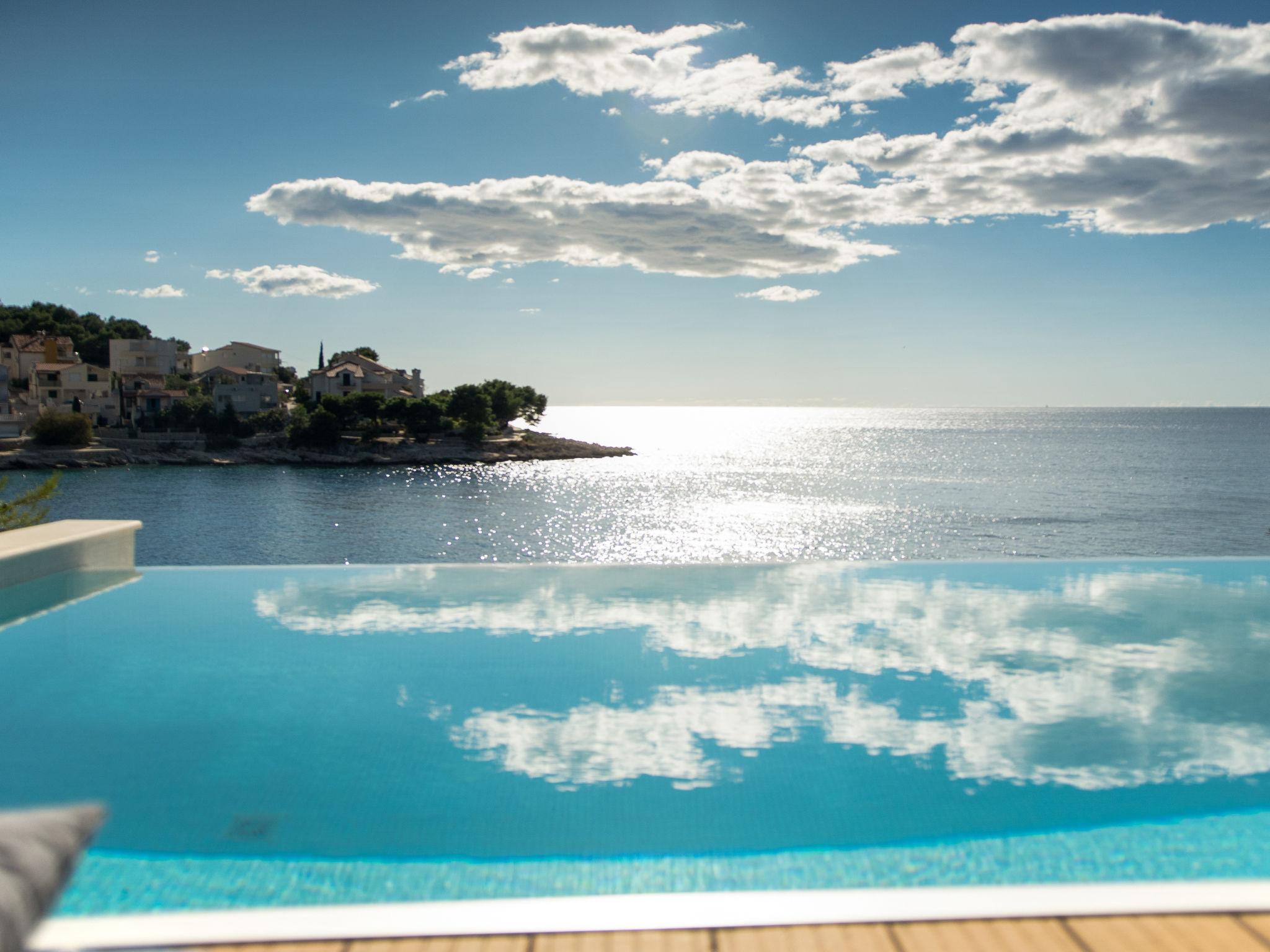 Photo 29 - Maison de 5 chambres à Primošten avec piscine privée et vues à la mer