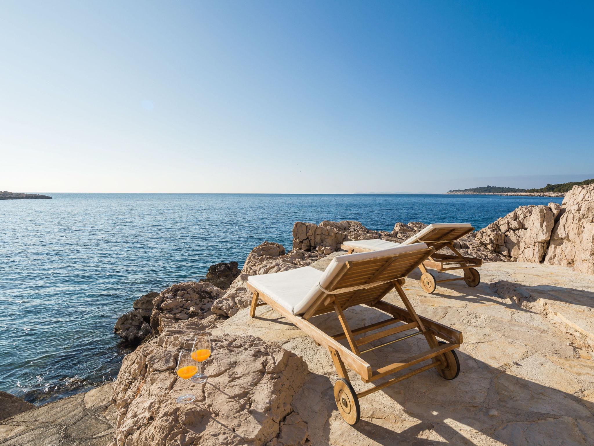 Photo 31 - Maison de 5 chambres à Primošten avec piscine privée et vues à la mer