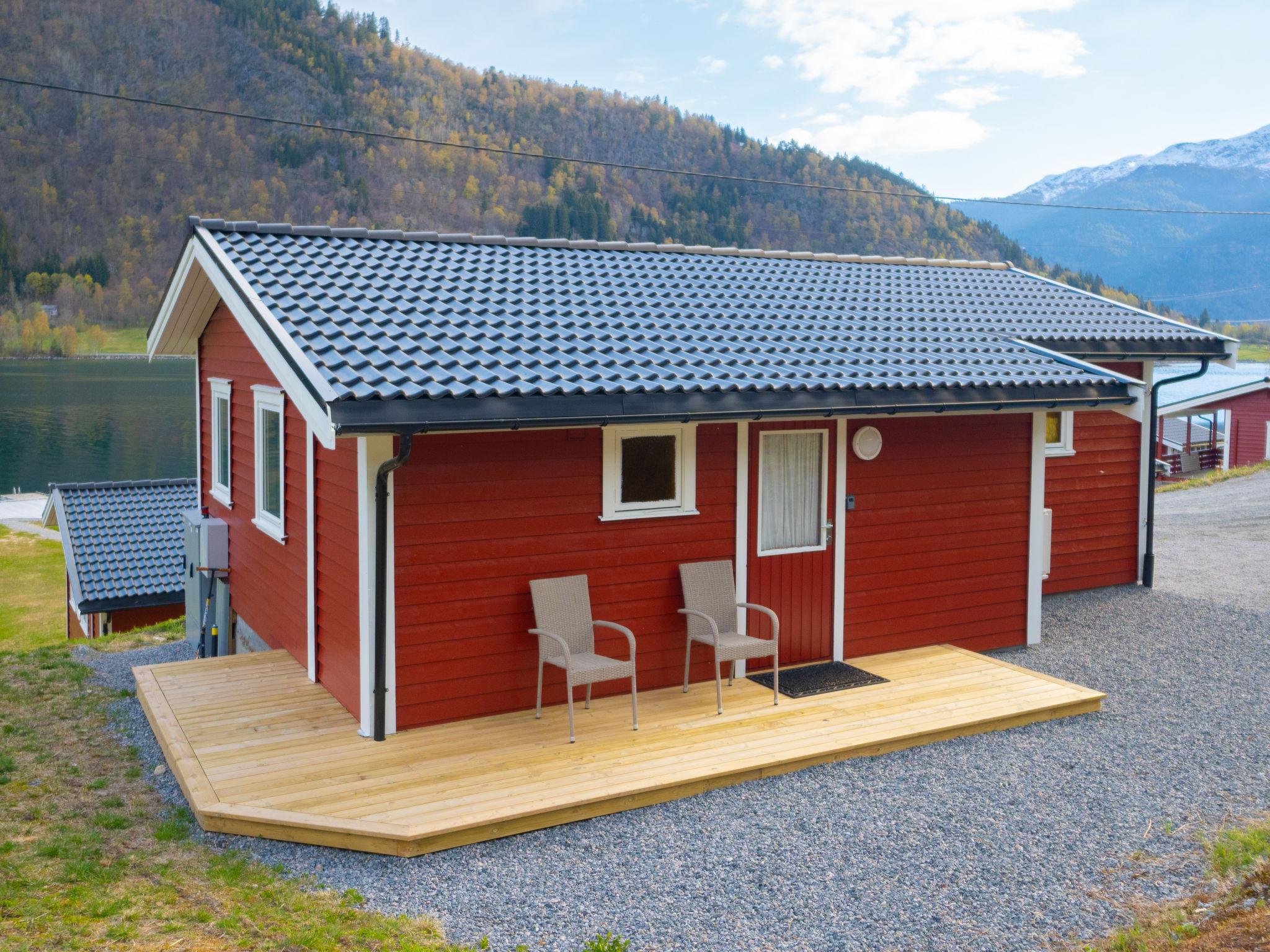 Foto 7 - Casa de 2 quartos em Balestrand com jardim e terraço