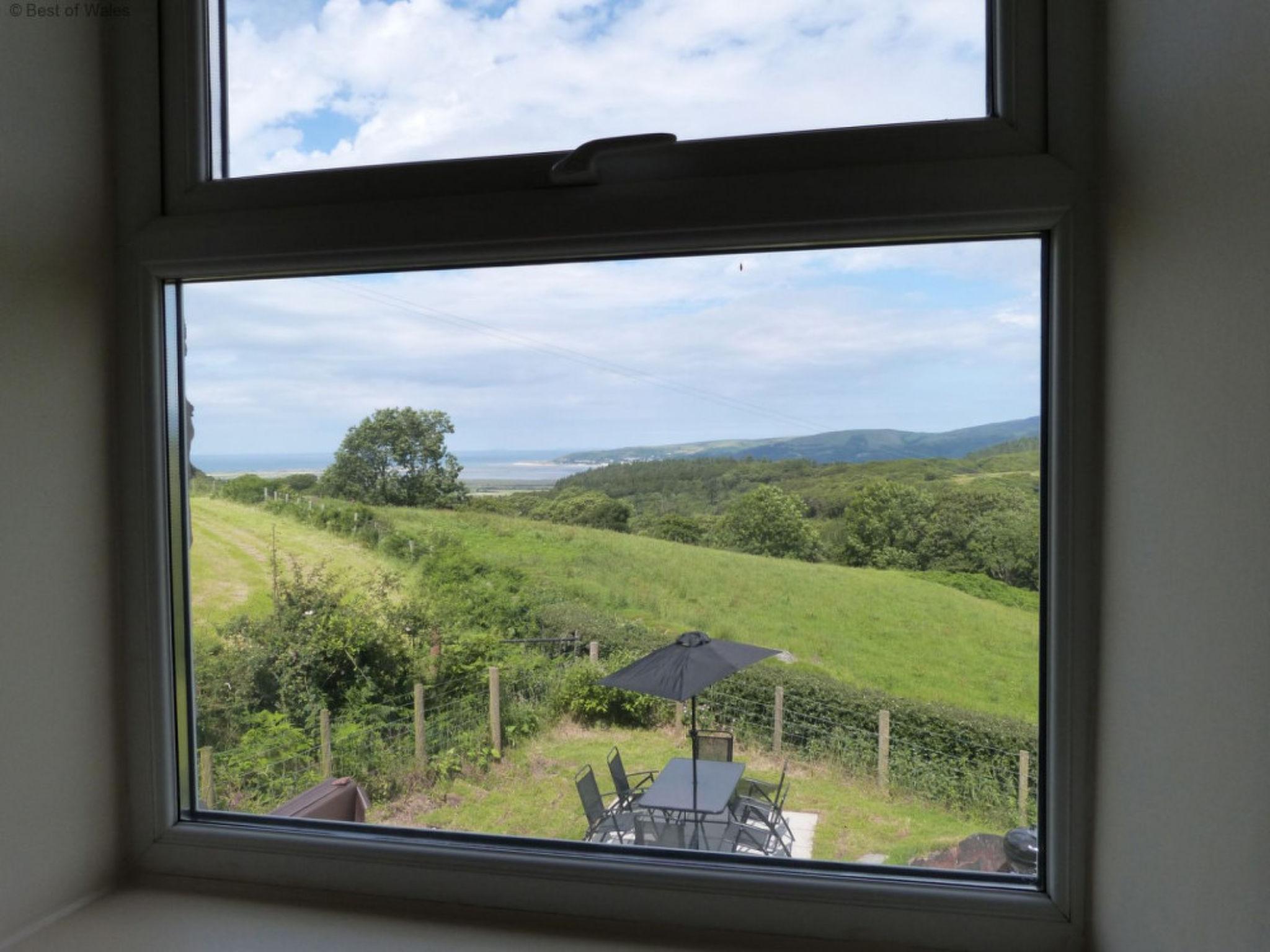 Foto 10 - Casa de 4 habitaciones en Machynlleth con jardín y bañera de hidromasaje