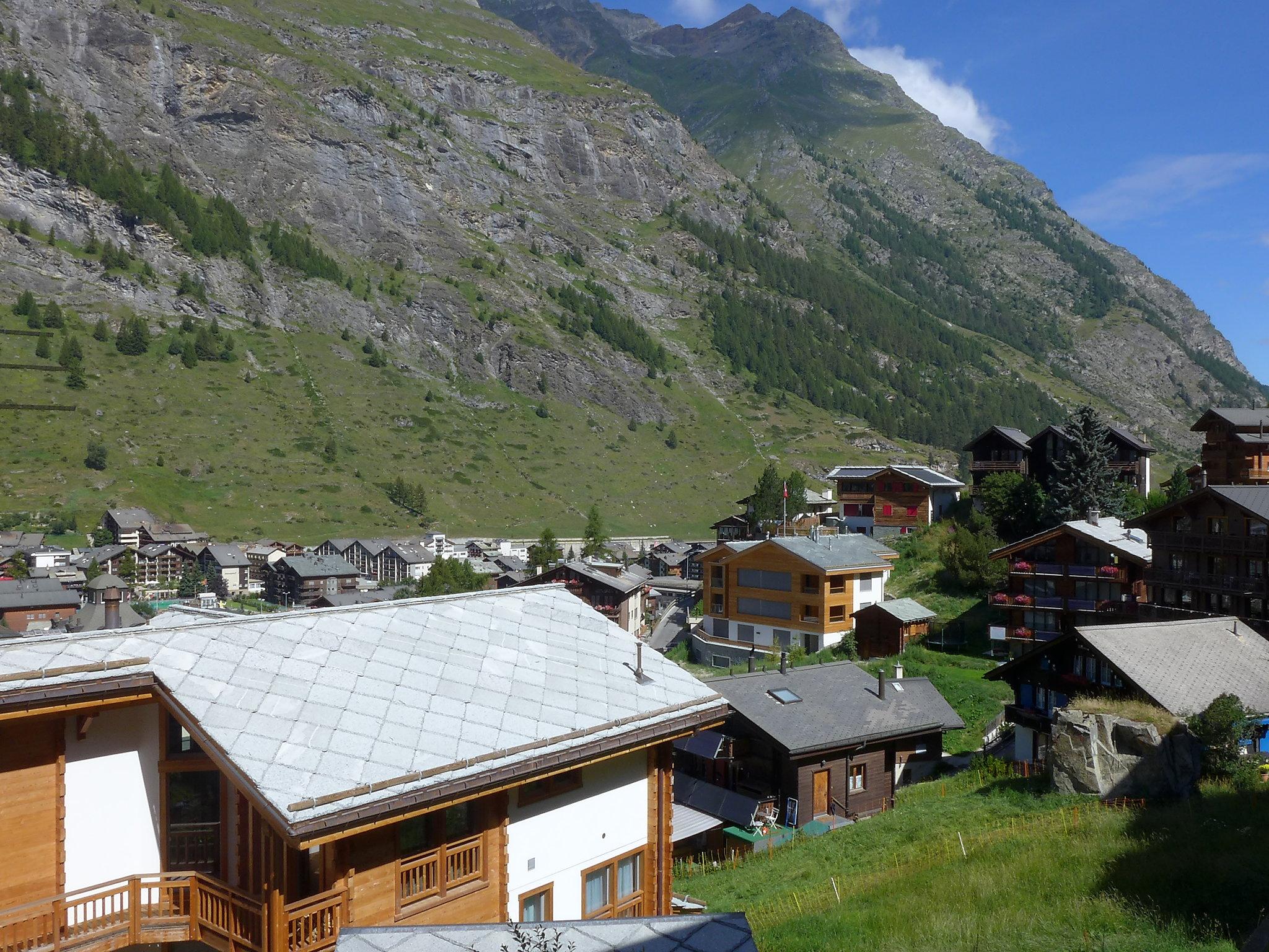 Foto 14 - Apartment mit 1 Schlafzimmer in Zermatt mit terrasse