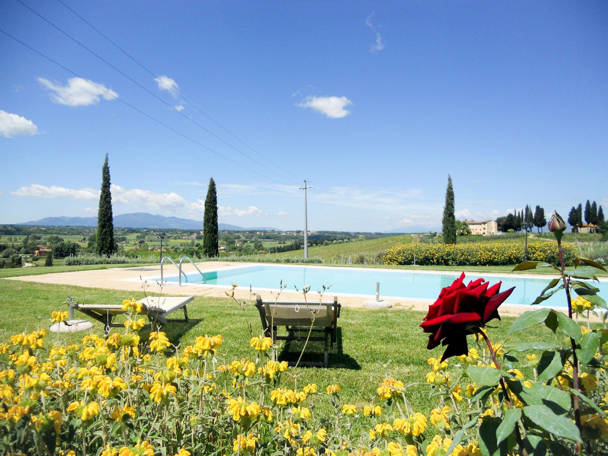 Photo 14 - 2 bedroom Apartment in Cerreto Guidi with swimming pool and garden