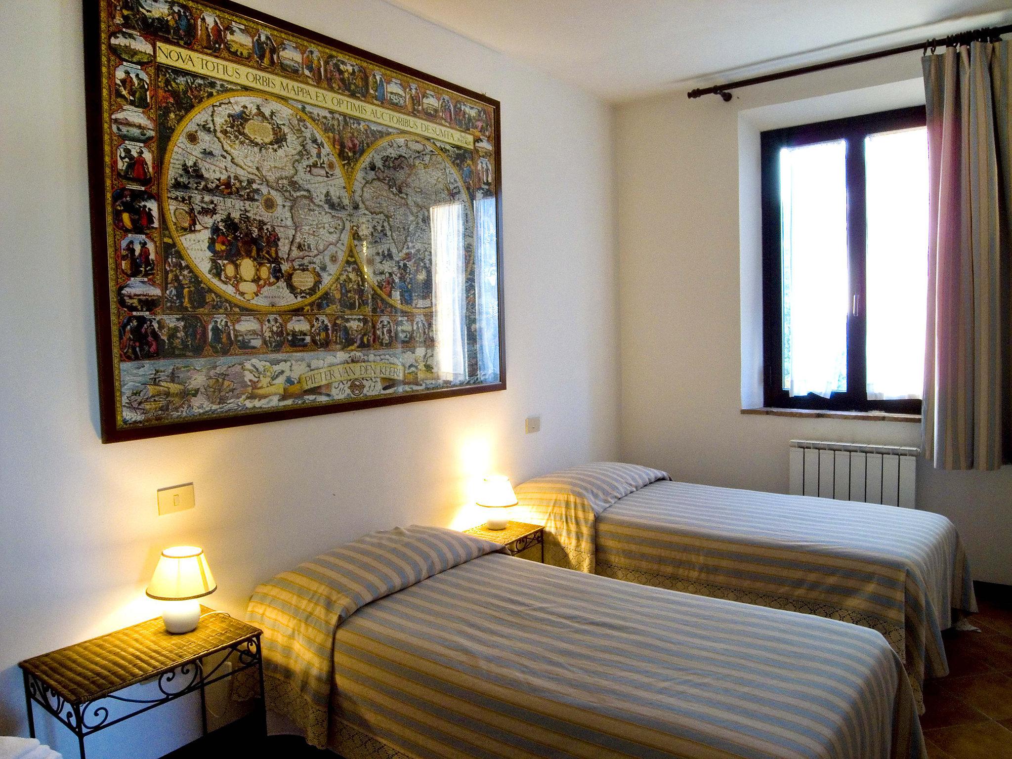 Foto 10 - Apartment mit 2 Schlafzimmern in Asciano mit schwimmbad