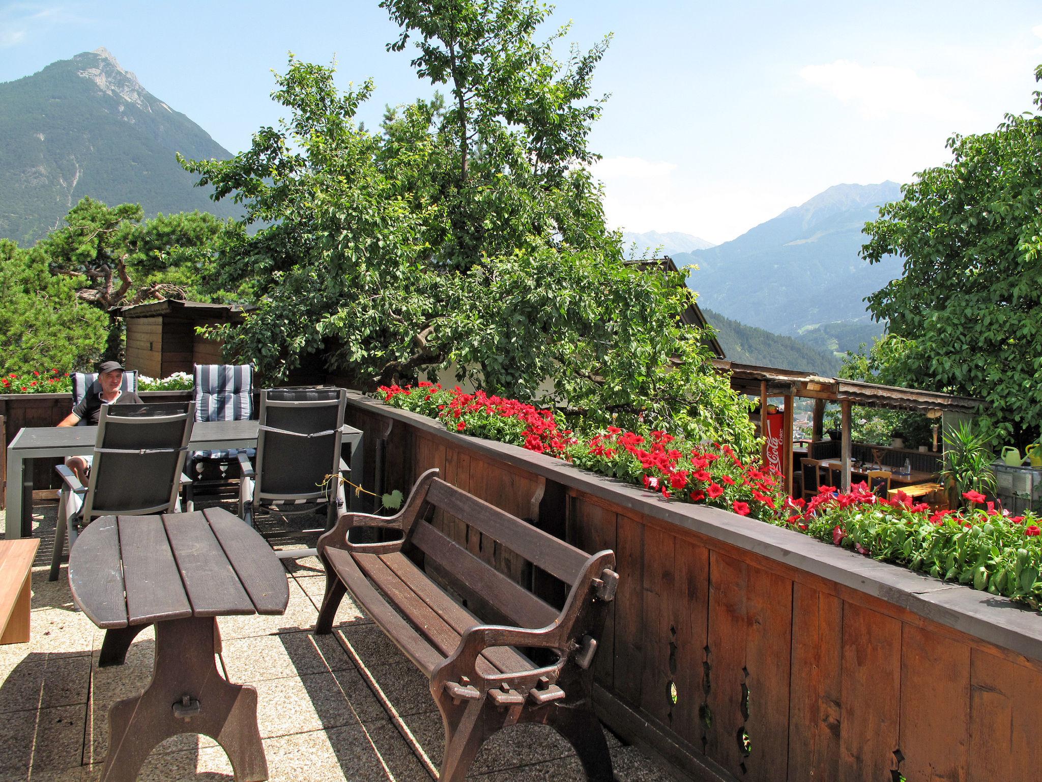 Photo 2 - Appartement de 4 chambres à Imst avec terrasse et vues sur la montagne