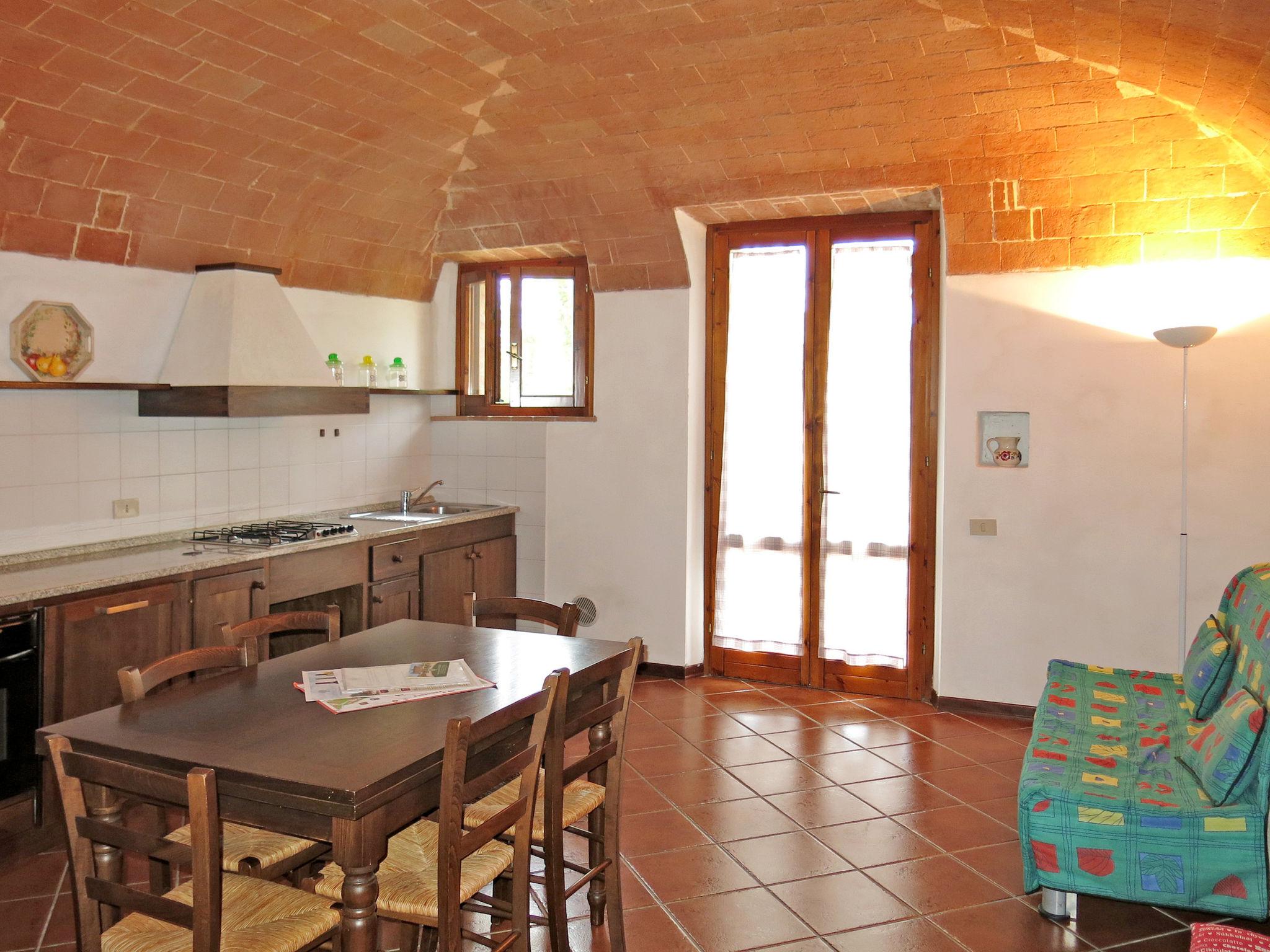 Photo 10 - 1 bedroom Apartment in Peccioli with swimming pool and garden