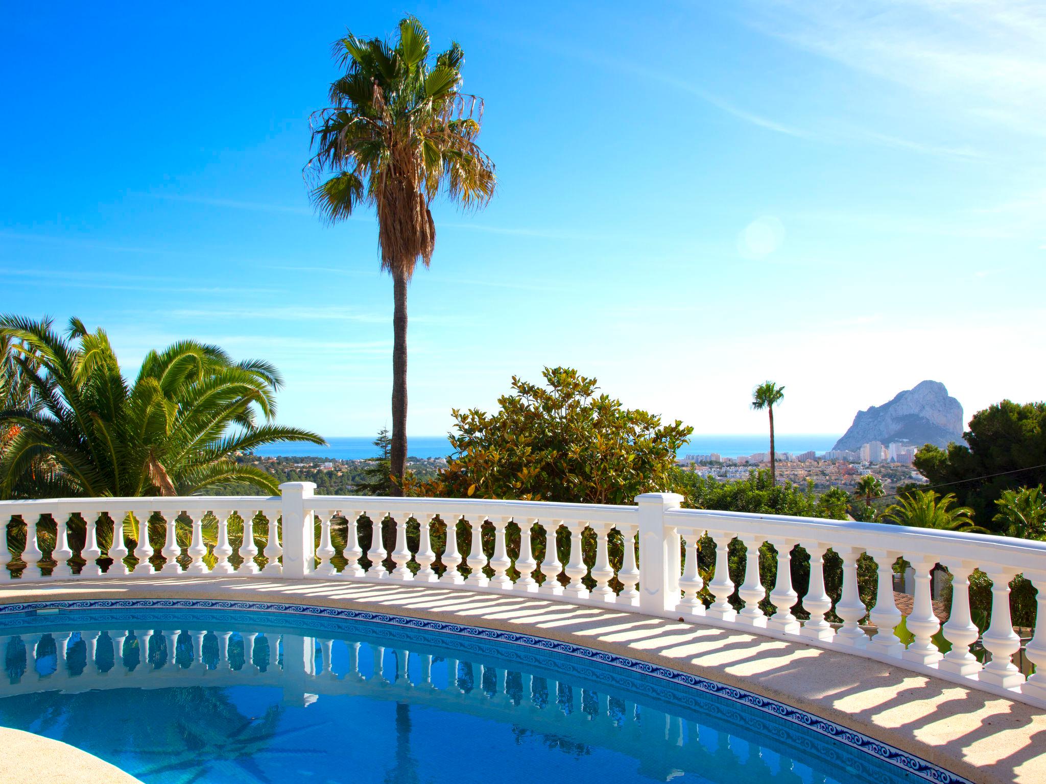 Photo 1 - 2 bedroom House in Calp with private pool and sea view