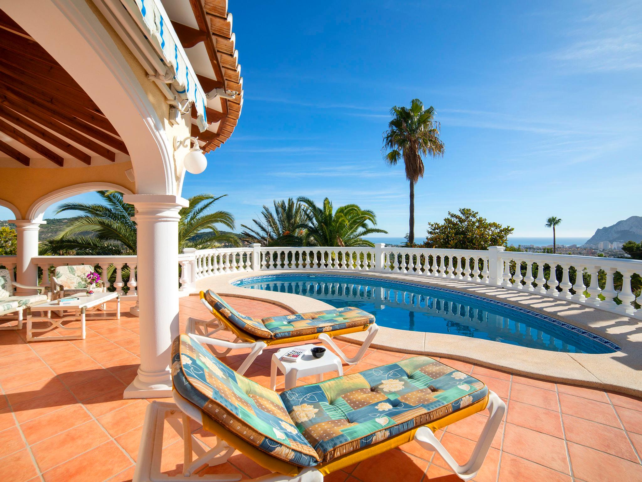 Photo 3 - Maison de 2 chambres à Calp avec piscine privée et vues à la mer