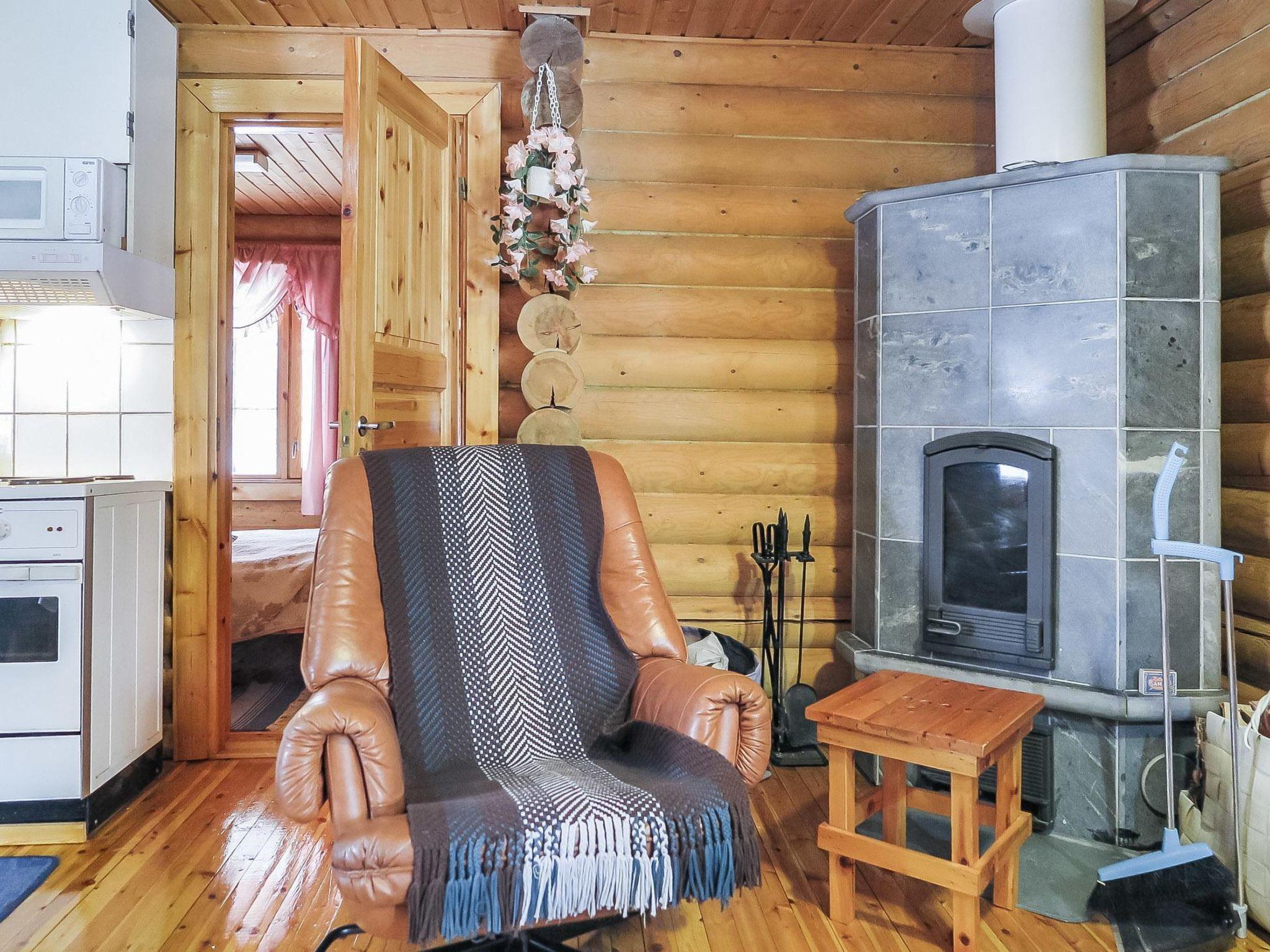Foto 3 - Casa de 1 habitación en Sodankylä con sauna y vistas a la montaña