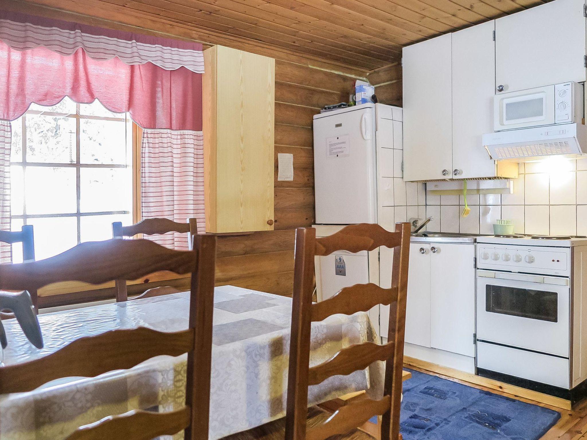 Foto 8 - Casa de 1 habitación en Sodankylä con sauna y vistas a la montaña