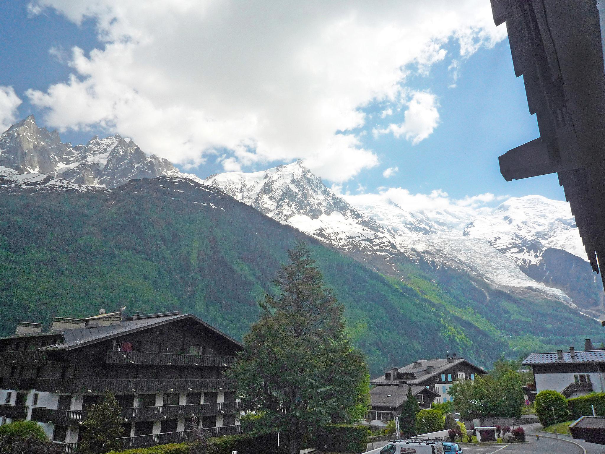 Photo 12 - Appartement de 2 chambres à Chamonix-Mont-Blanc avec jardin et vues sur la montagne