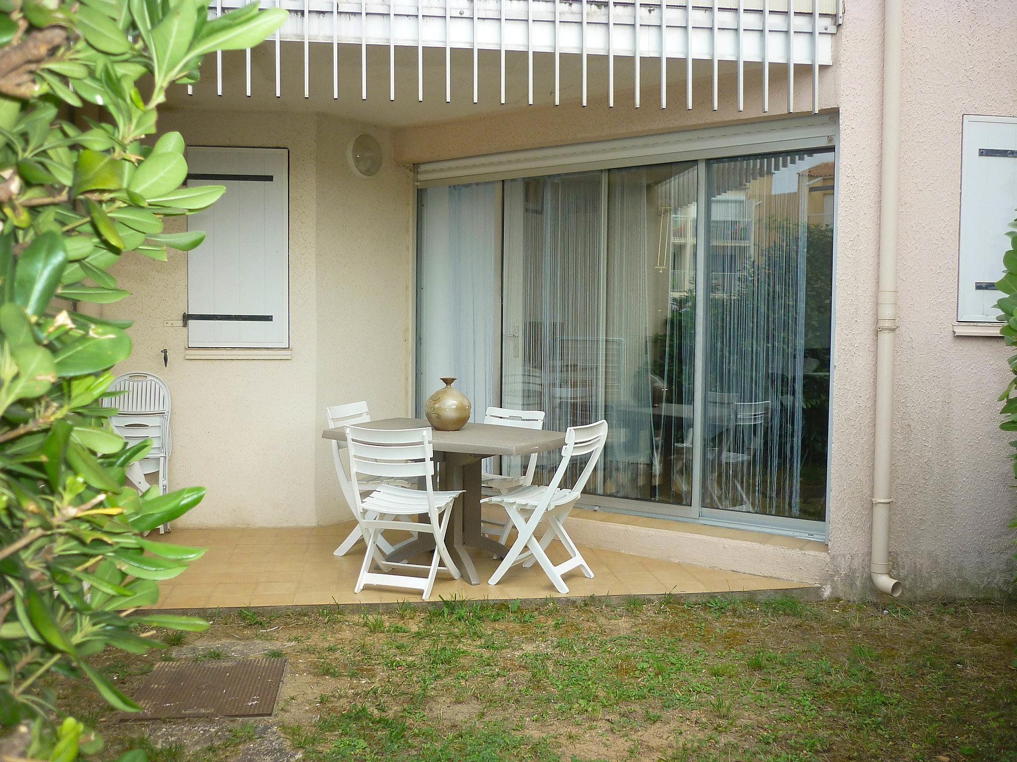 Foto 11 - Apartamento de 1 habitación en Agde con piscina y jardín