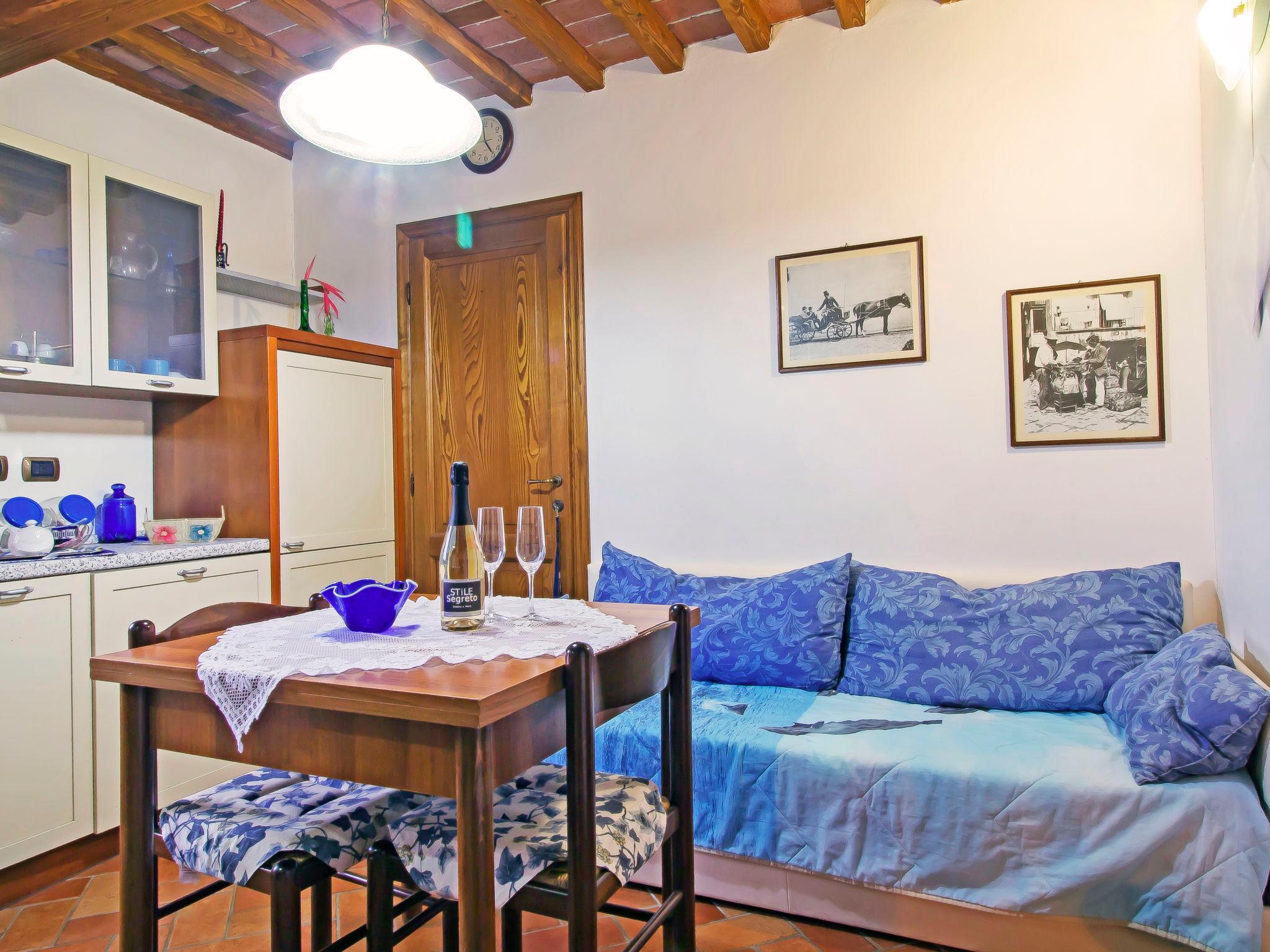 Photo 7 - 2 bedroom Apartment in Massarosa with swimming pool and garden