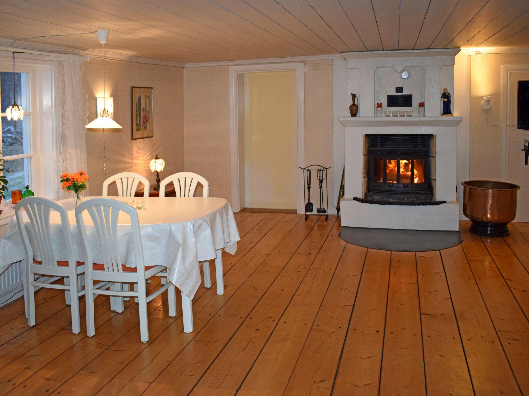 Foto 2 - Casa con 2 camere da letto a Askersund con giardino