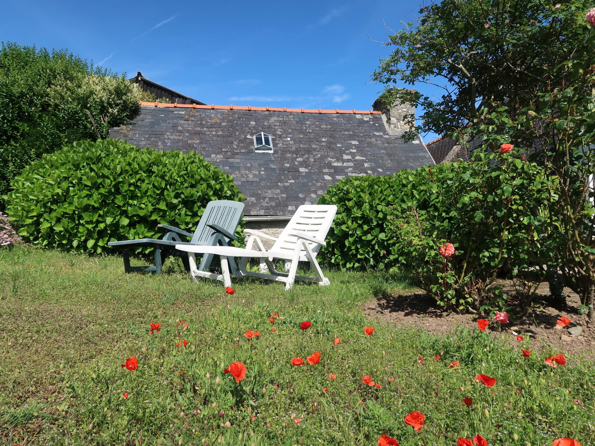 Photo 13 - Maison de 1 chambre à Plozévet avec jardin et vues à la mer