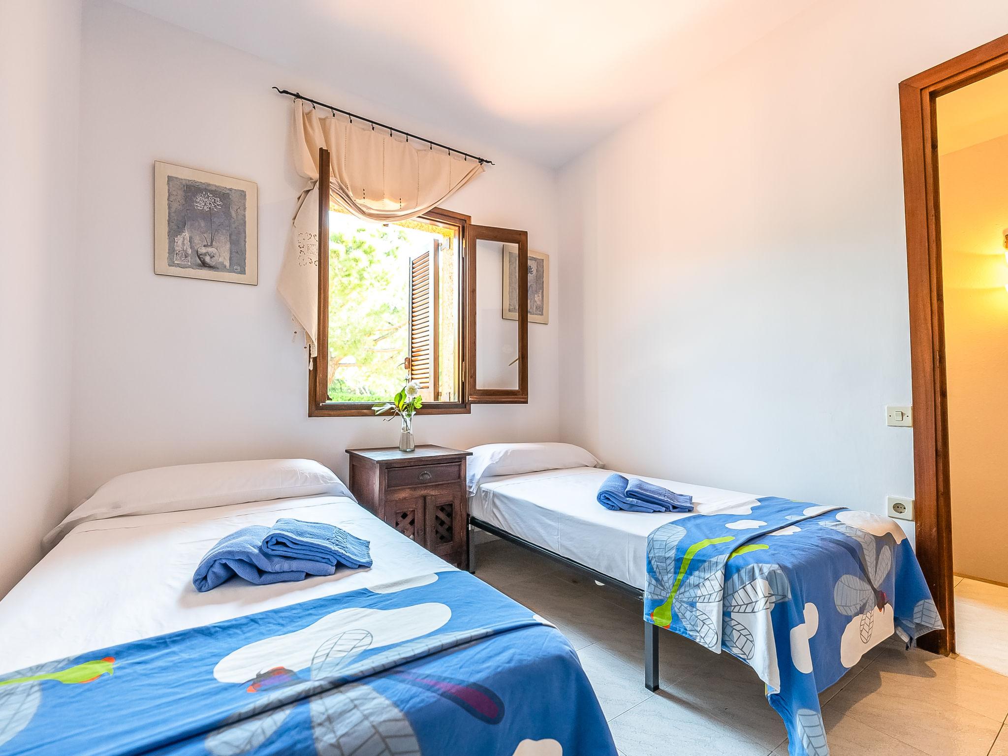 Foto 15 - Haus mit 3 Schlafzimmern in Roda de Berà mit garten und blick aufs meer