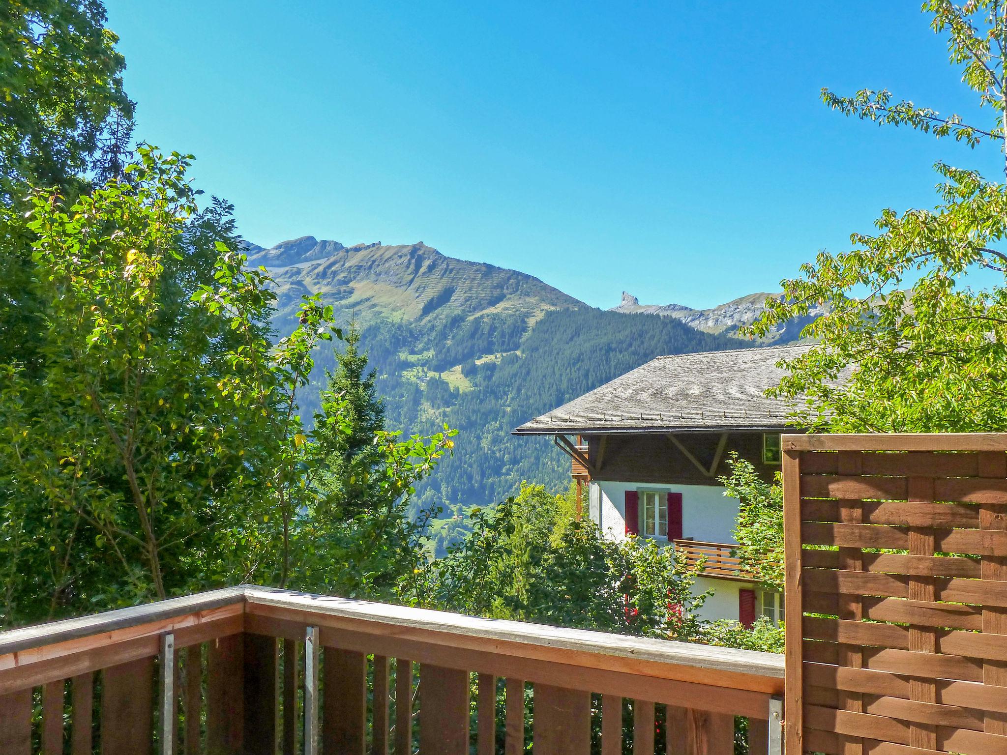 Foto 12 - Apartamento de 2 habitaciones en Lauterbrunnen con vistas a la montaña