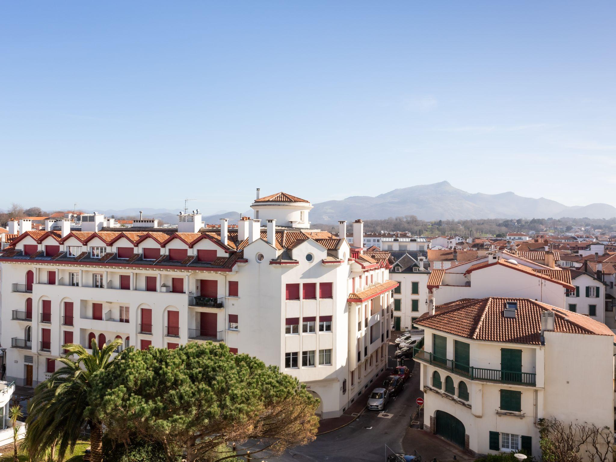 Foto 2 - Appartamento con 2 camere da letto a Saint-Jean-de-Luz con terrazza e vista mare