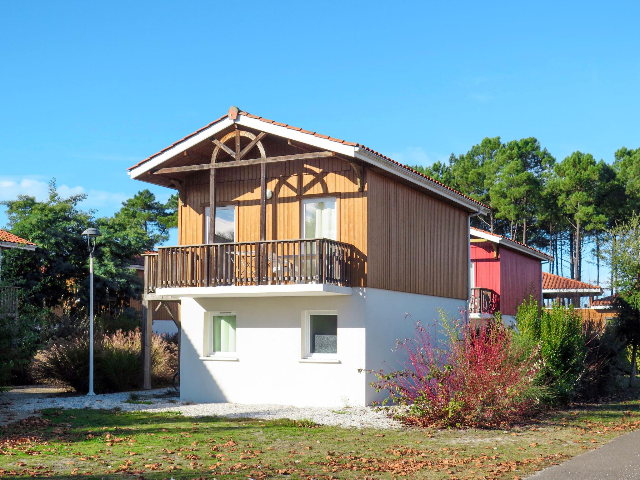 Foto 8 - Apartamento en Parentis-en-Born con piscina y terraza