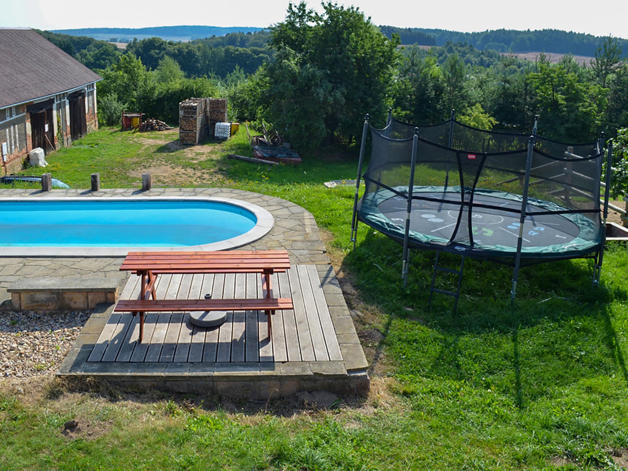 Foto 5 - Casa de 4 habitaciones en Úhlejov con piscina privada y vistas a la montaña