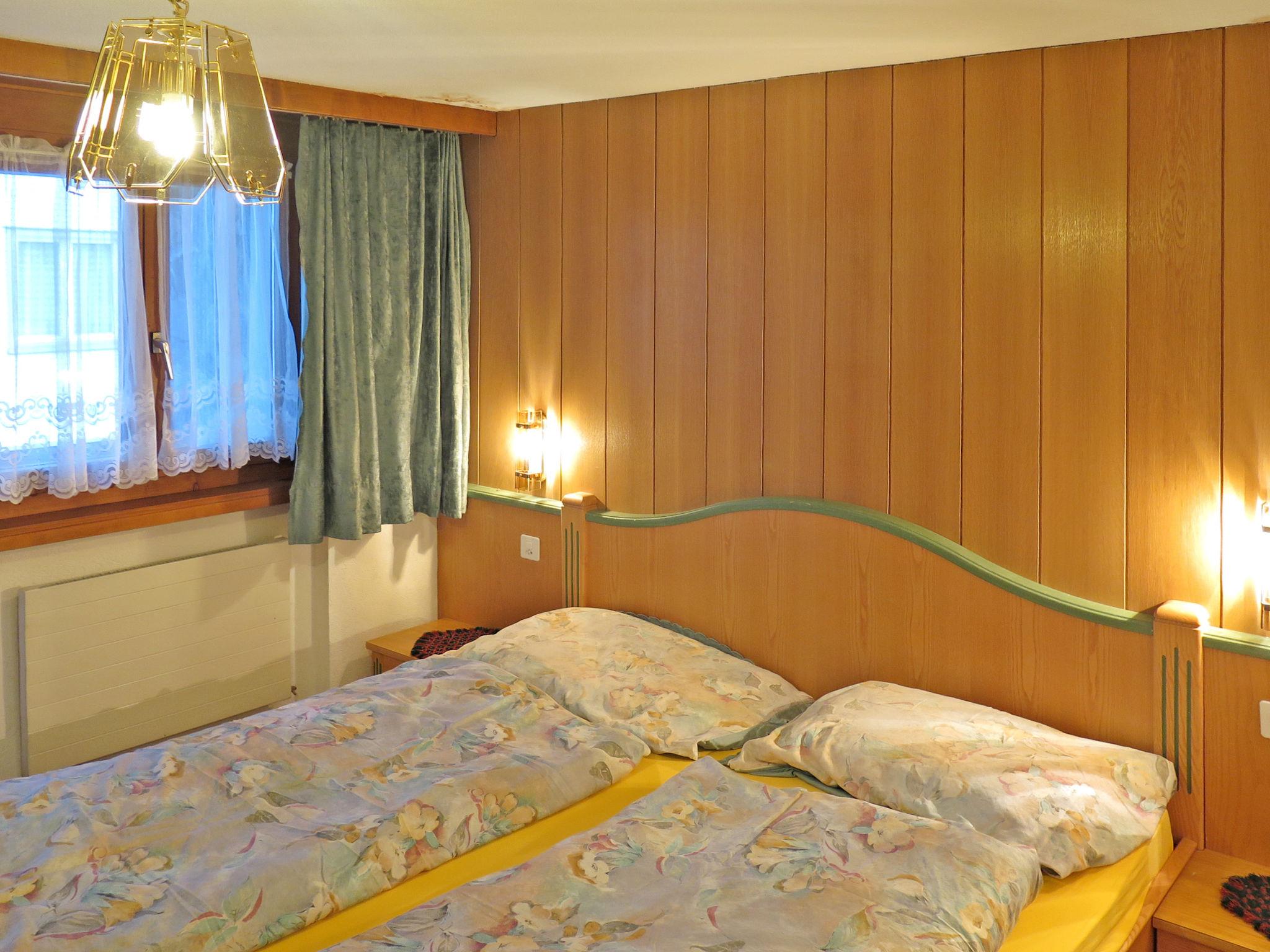 Photo 4 - 4 bedroom Apartment in Saas-Grund with hot tub