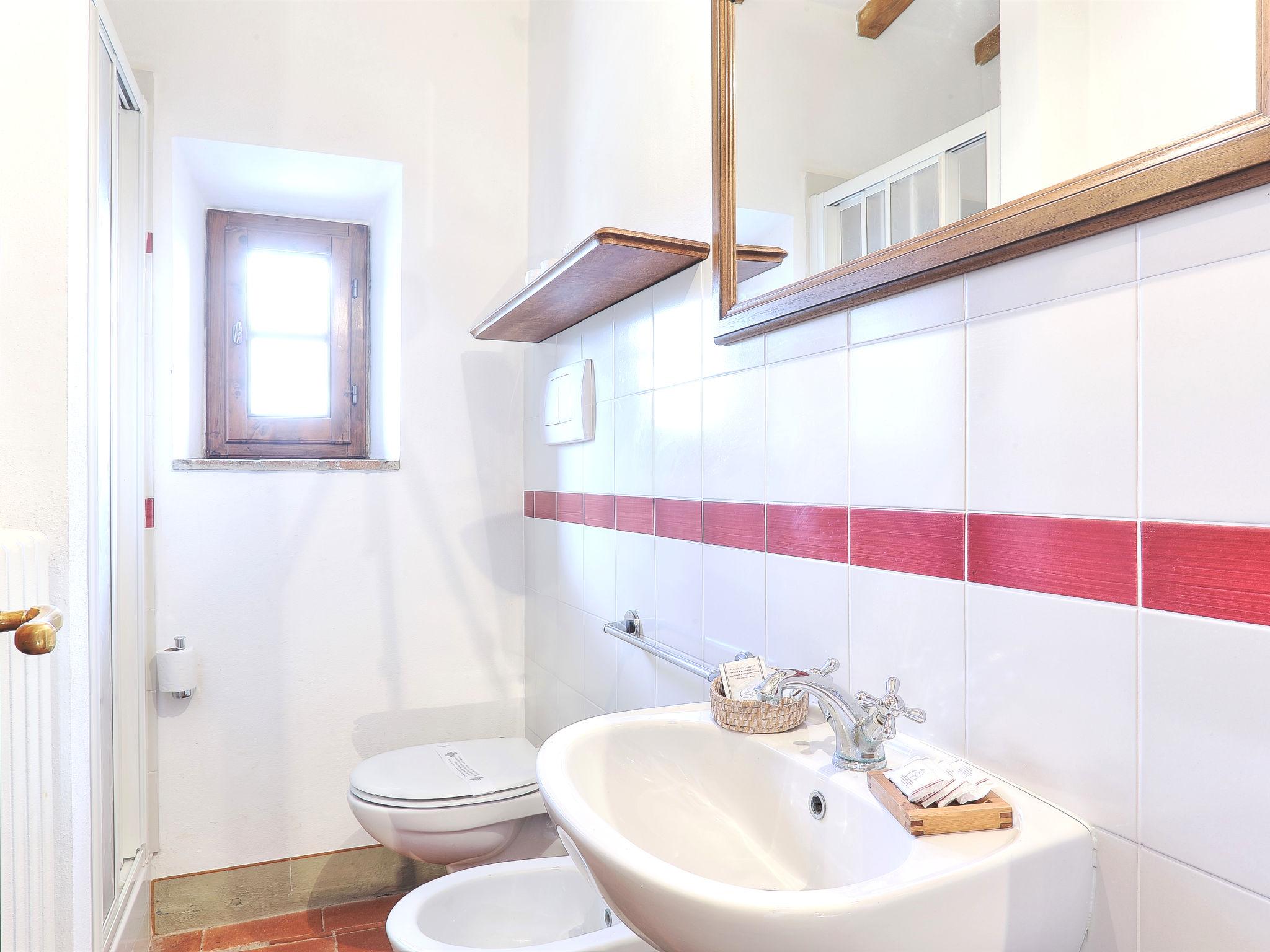 Foto 15 - Apartment mit 2 Schlafzimmern in Bagno a Ripoli mit schwimmbad und garten