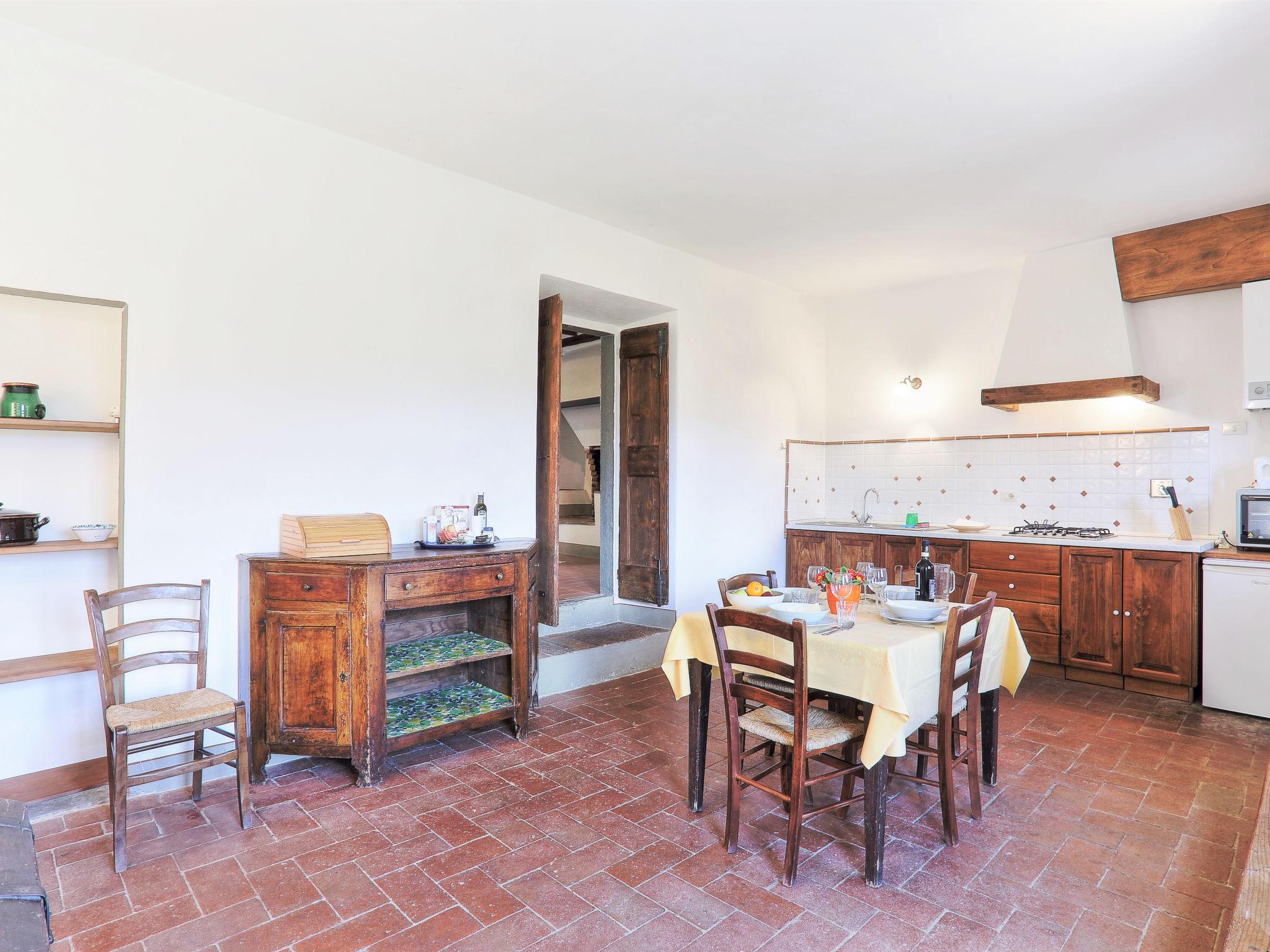 Foto 4 - Apartamento de 2 habitaciones en Bagno a Ripoli con piscina y jardín