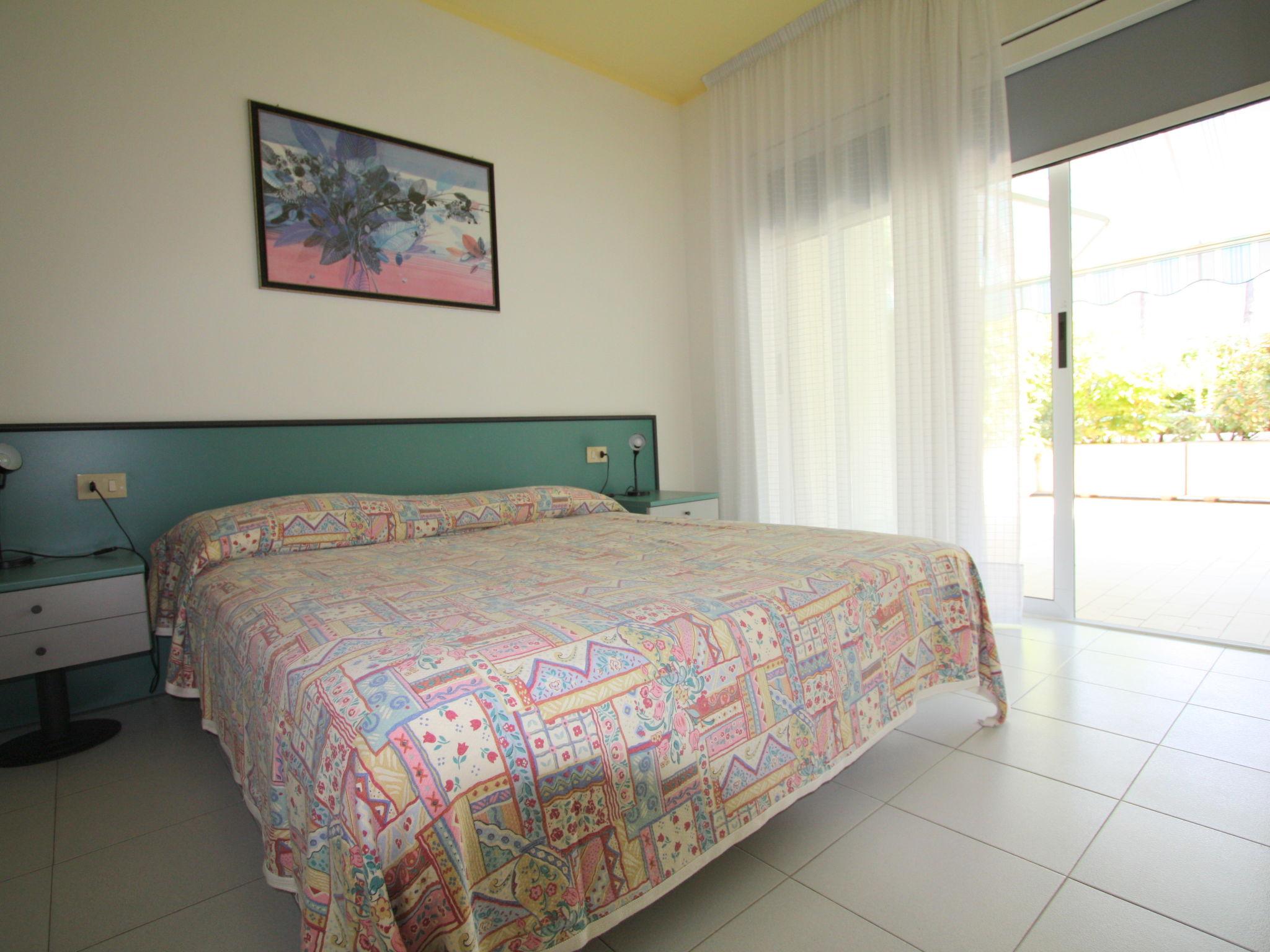 Foto 7 - Apartamento de 2 quartos em San Michele al Tagliamento com piscina e vistas do mar